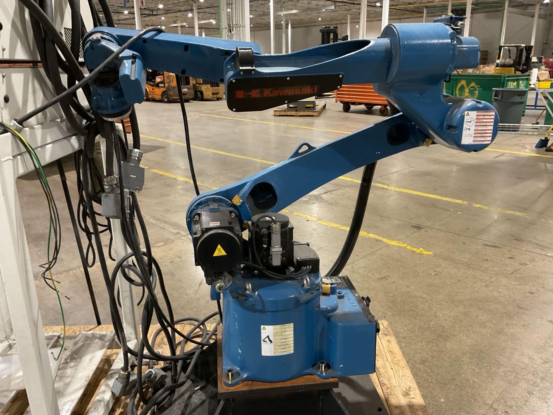 2017 KAWASAKI 3BA006L-AC01 6KG ROBOT WITH 30E01G-AC01 CONTROLLER & 12" RISER USED - Image 4 of 12