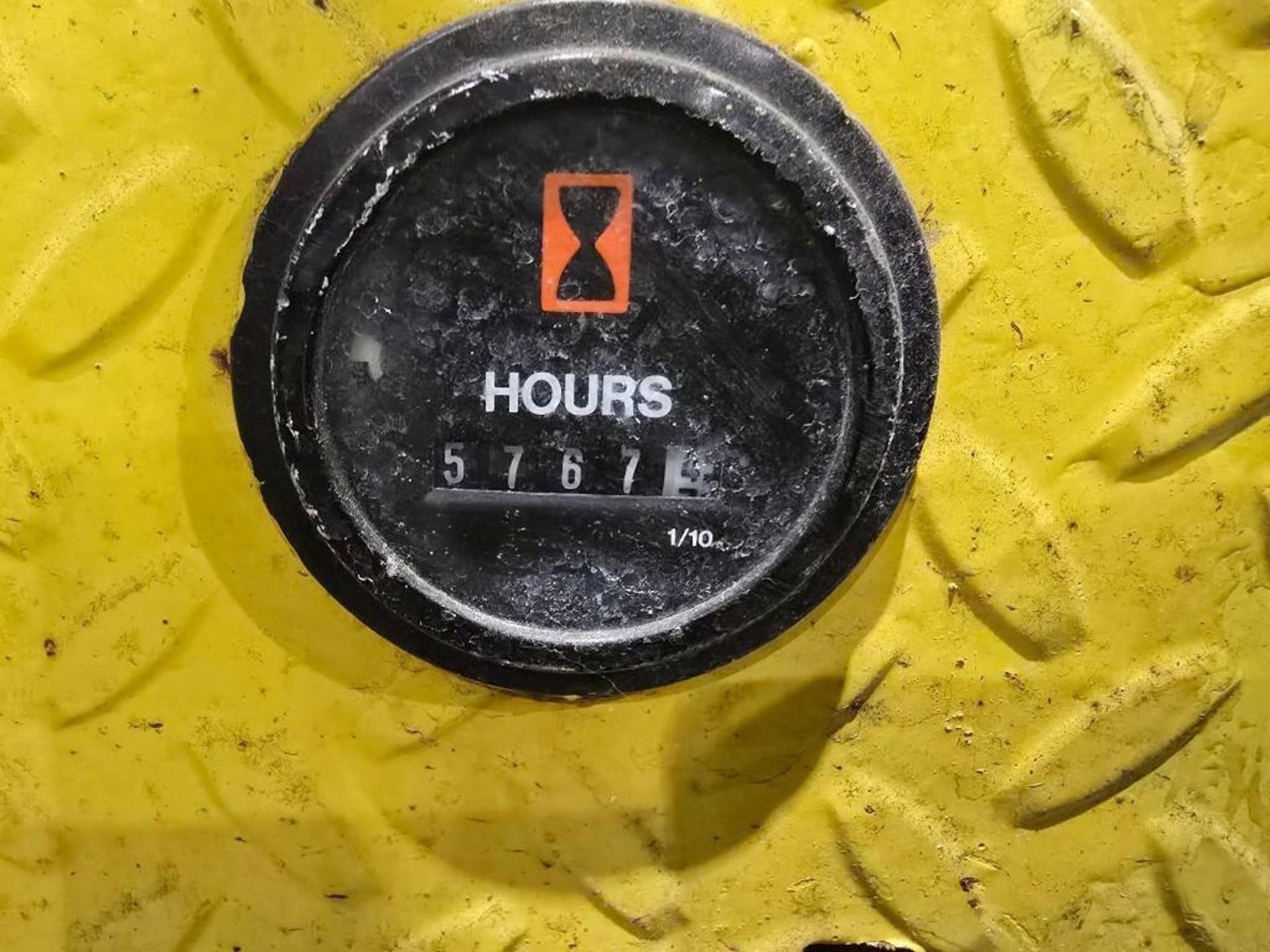 TAYLOR DUNN CARRYALL UTILITY CART FOR PARTS OR REPAIR NEEDS BATTERIES - Image 6 of 8