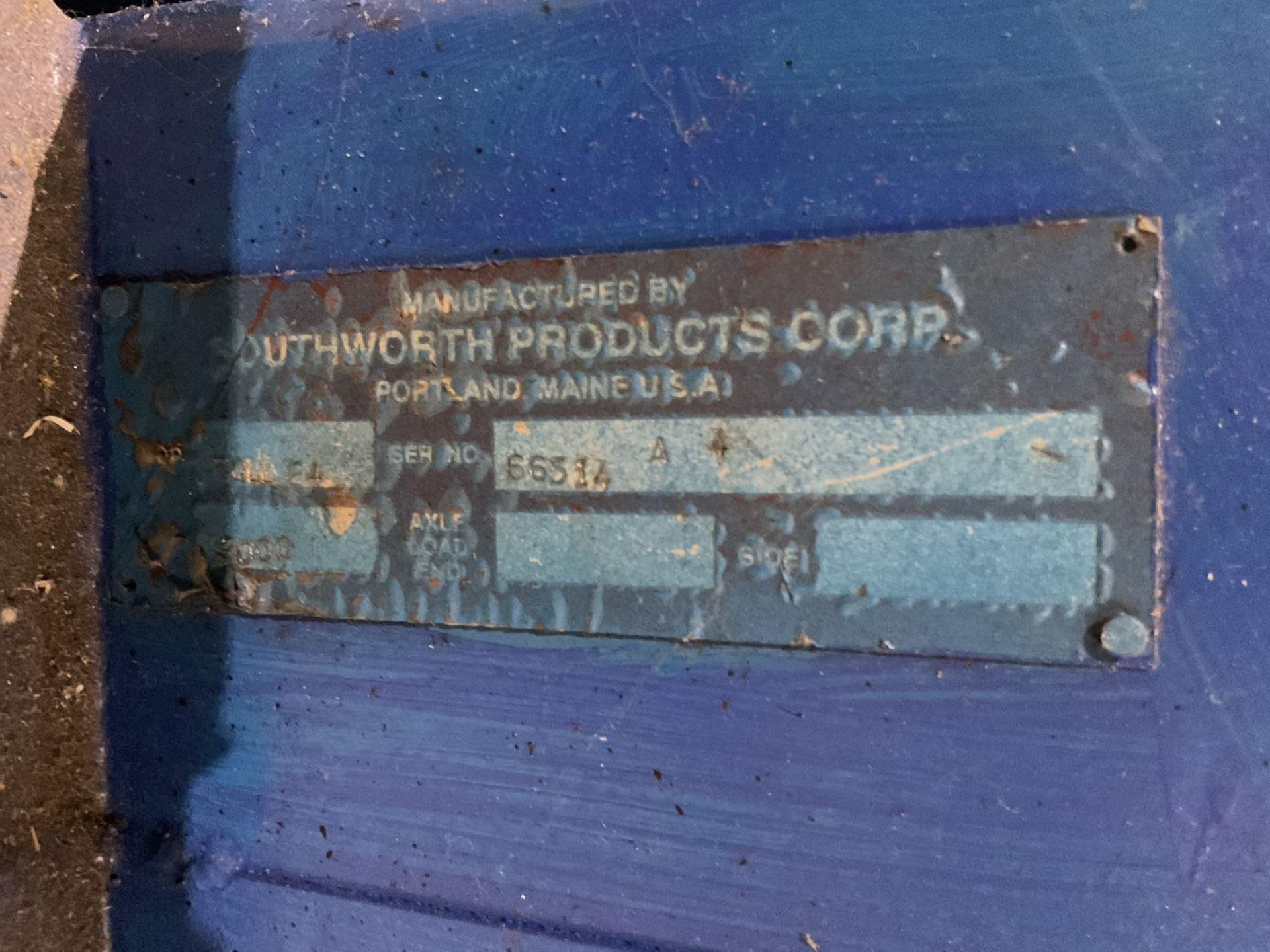 SOUTHWORTH C2-24 & ROLL-24 HYDRAULIC LIFT TABLES 2,000 LB CAPACITY EACH USED - Image 9 of 10