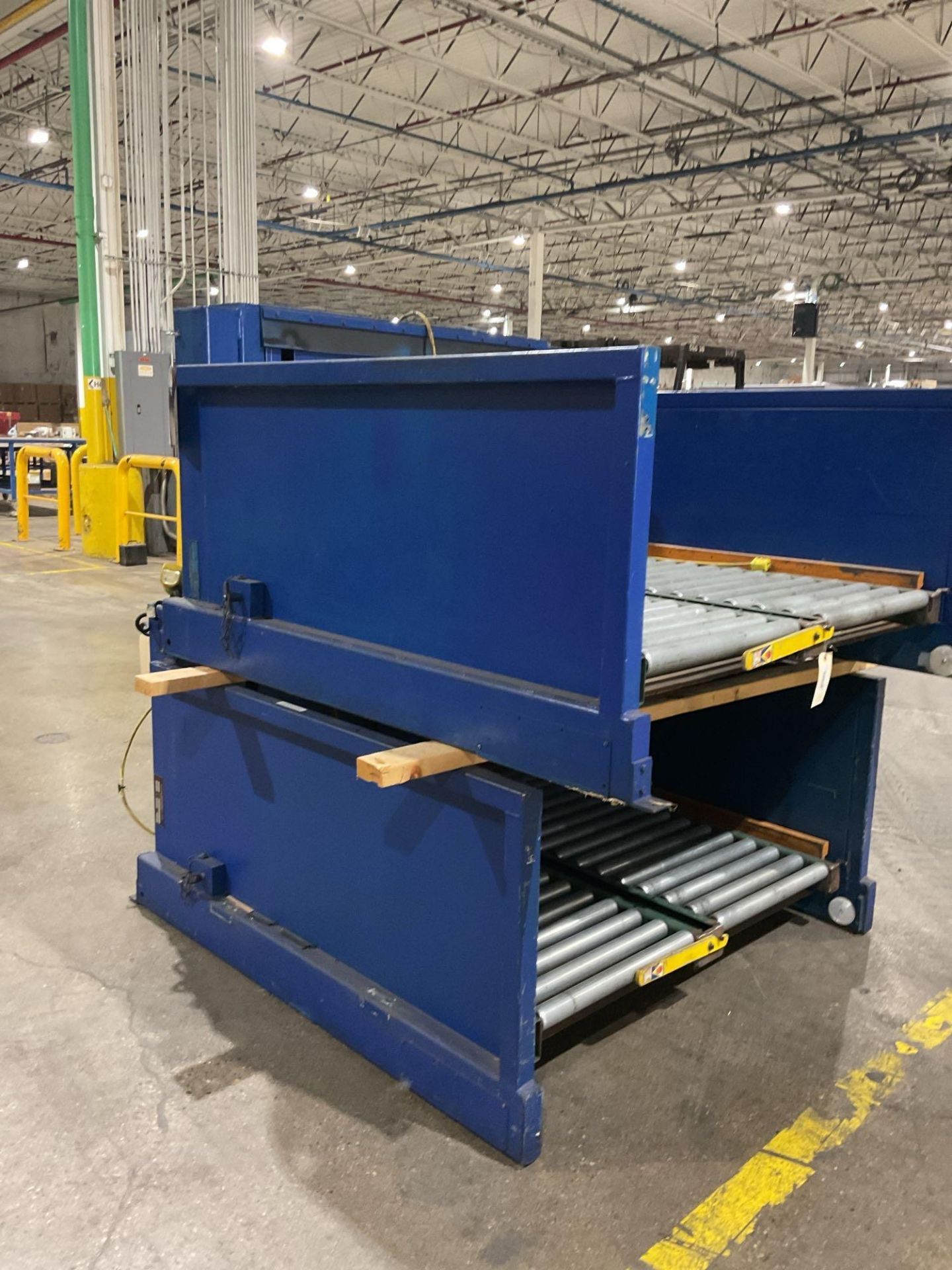 SOUTHWORTH C2-24 & ROLL-24 HYDRAULIC LIFT TABLES 2,000 LB CAPACITY EACH USED - Image 2 of 10