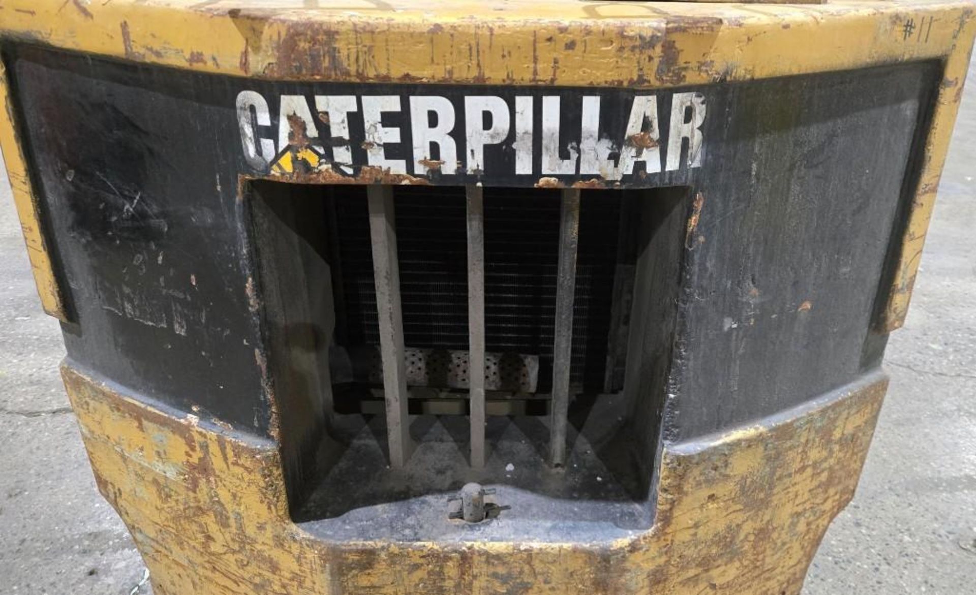 CATERPILLAR T50D 5000LB CAPACITY FORKLIFT LP POWER USED NEEDS BATTERY - Image 4 of 14