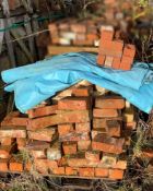 Large Assortment of Reclaimed Red Bricks, Supplied Over 2 Pallets - CL985 - NO VAT ON THE HAMMER -