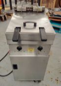 1 x Valentine EVO-2200 Electric Twin Tank 2 x 8l Fryer with Baskets - 15kW 3 Phase - RRP £4,175