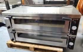 1 x Lincat PO630-2 Twin Deck Pizza Oven - 14.4kW 3 Phase Pizza Oven with a 12 x 12 Inch Capacity