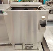 1 x Williams BW600 Backbar Bottle Well Featuring a 158 x 330ml Bottle / 240 x 330ml Can Capacity