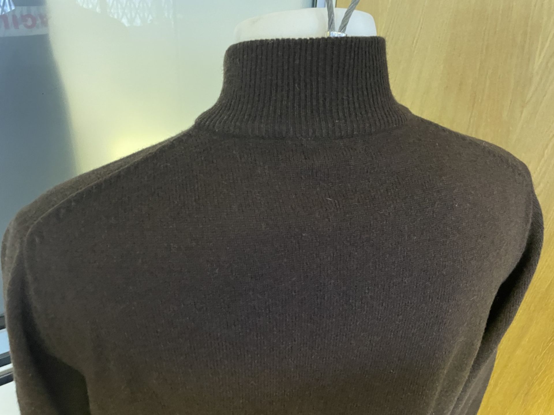 1 x GANT Men's Superfine Lambswool Half Zip Sweater - Size UK Large - Ref: LB515 - CL1020 - NO VAT - Image 8 of 13