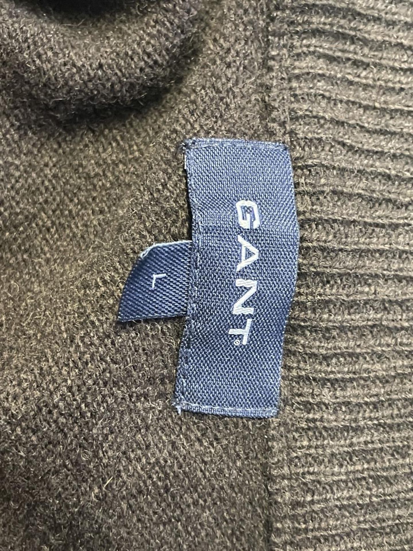 1 x GANT Men's Superfine Lambswool Half Zip Sweater - Size UK Large - Ref: LB515 - CL1020 - NO VAT - Image 5 of 13