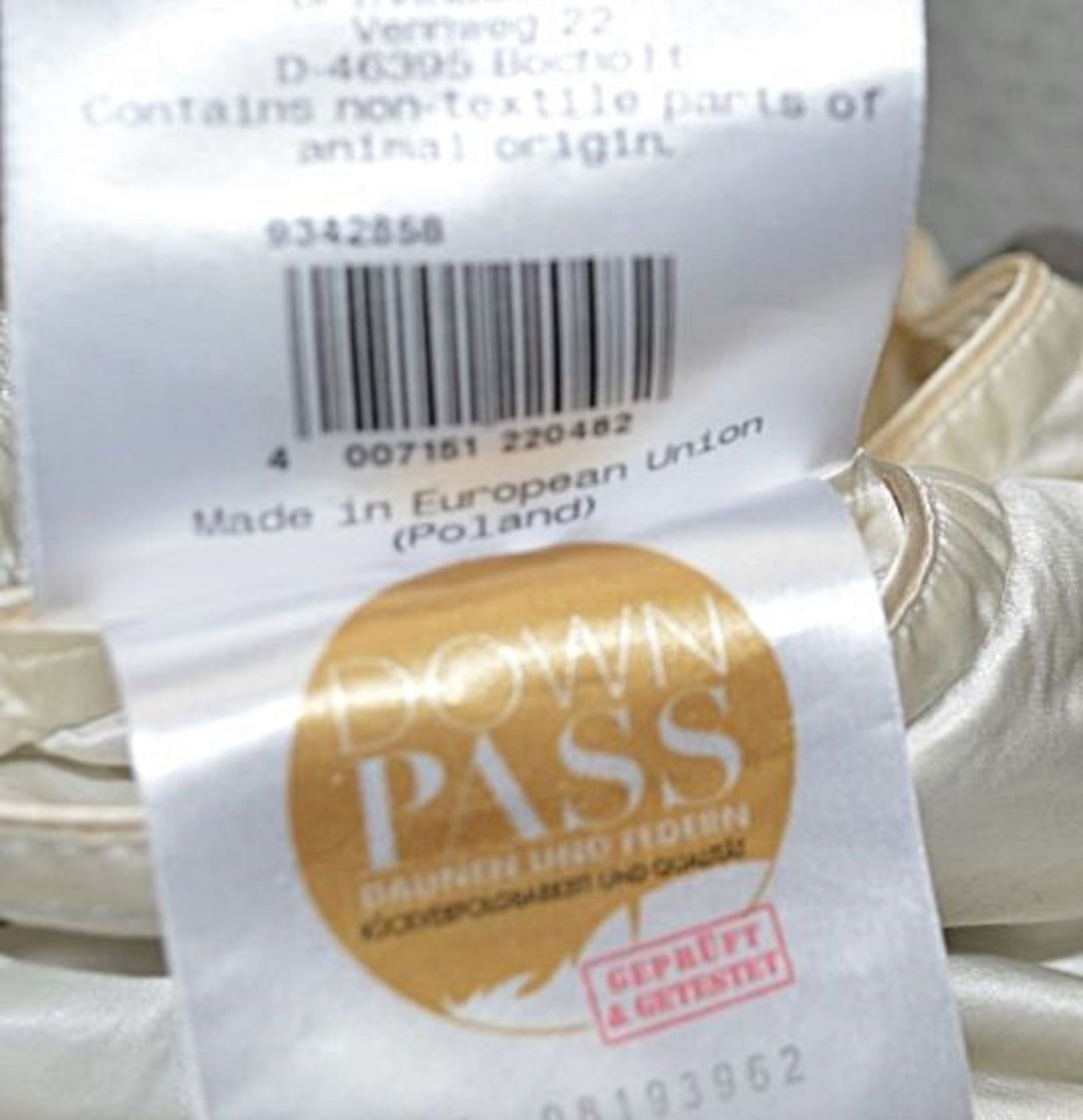 1 x BRINKHAUS Arctic Duck Down & Satin Superking 4.5 Tog Duvet, 260 x 220 - Original Price £3,499 - Image 6 of 16