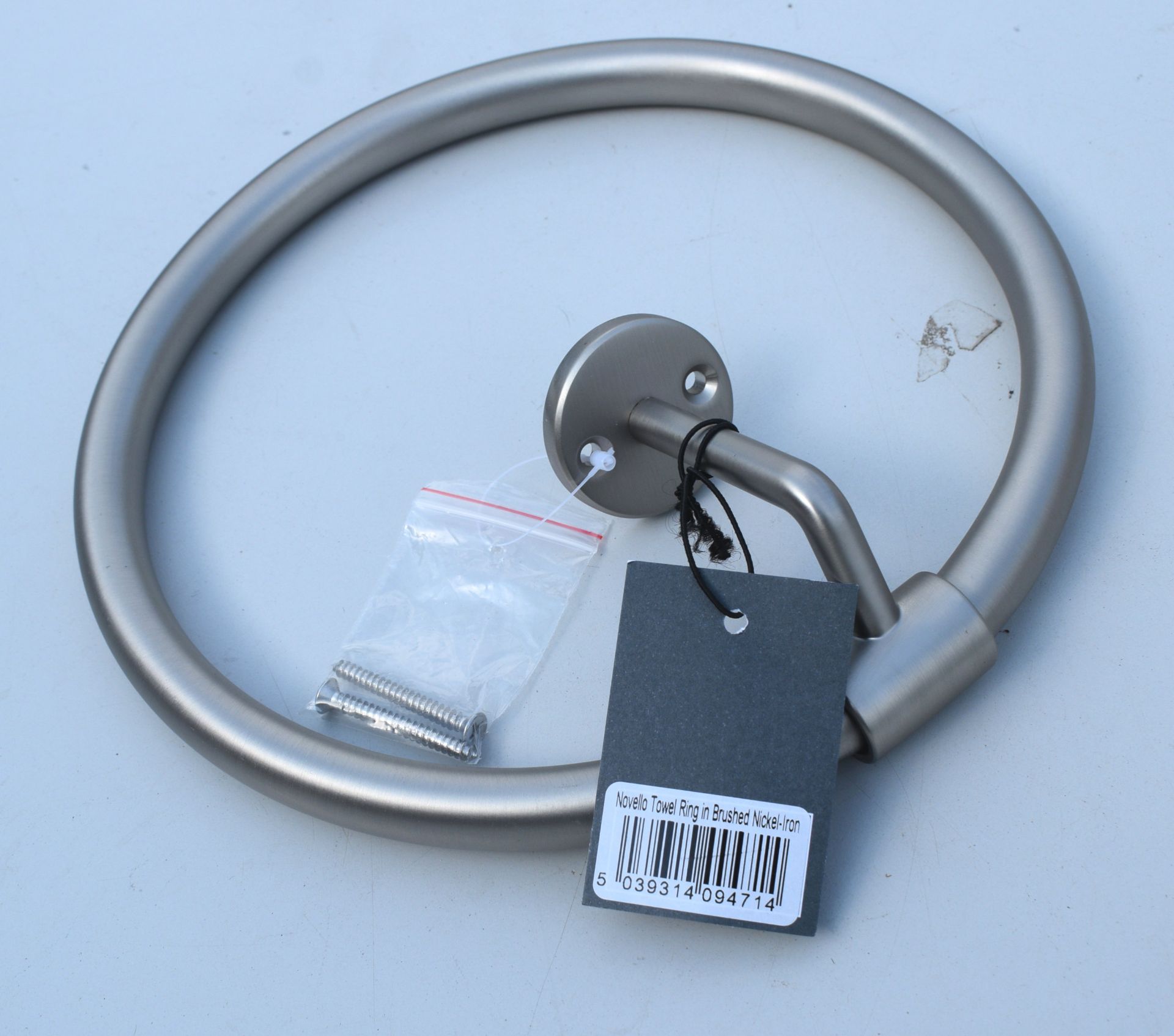 1 x Novello Towel Ring In Brushed Nickel & 1 X Westwell Soap Pump - Ref: GTC768/GTCC19 - CL1017 - - Image 3 of 11