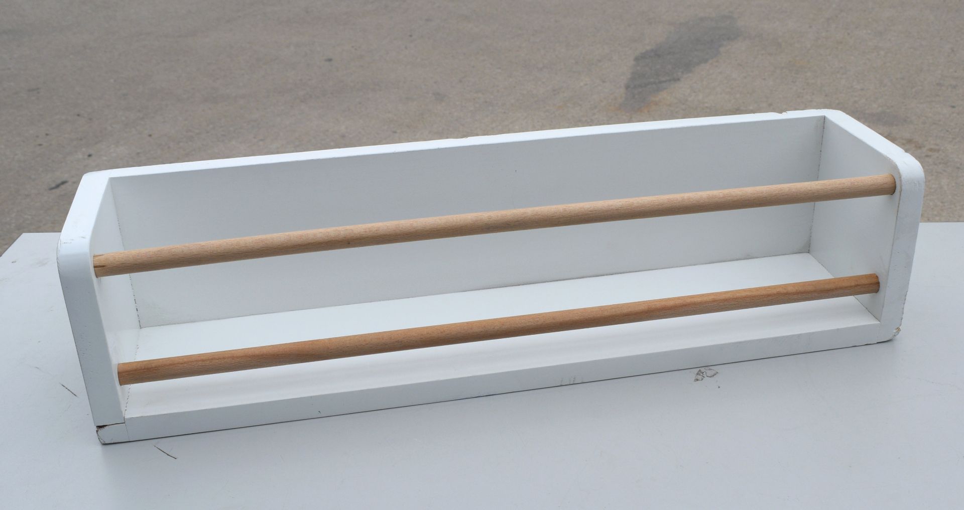 1 x White Kitchen Shelf - Ref: GTC790/GTRC20 - CL1017 - Location: Altrincham WA14Condition Report: - Image 2 of 12