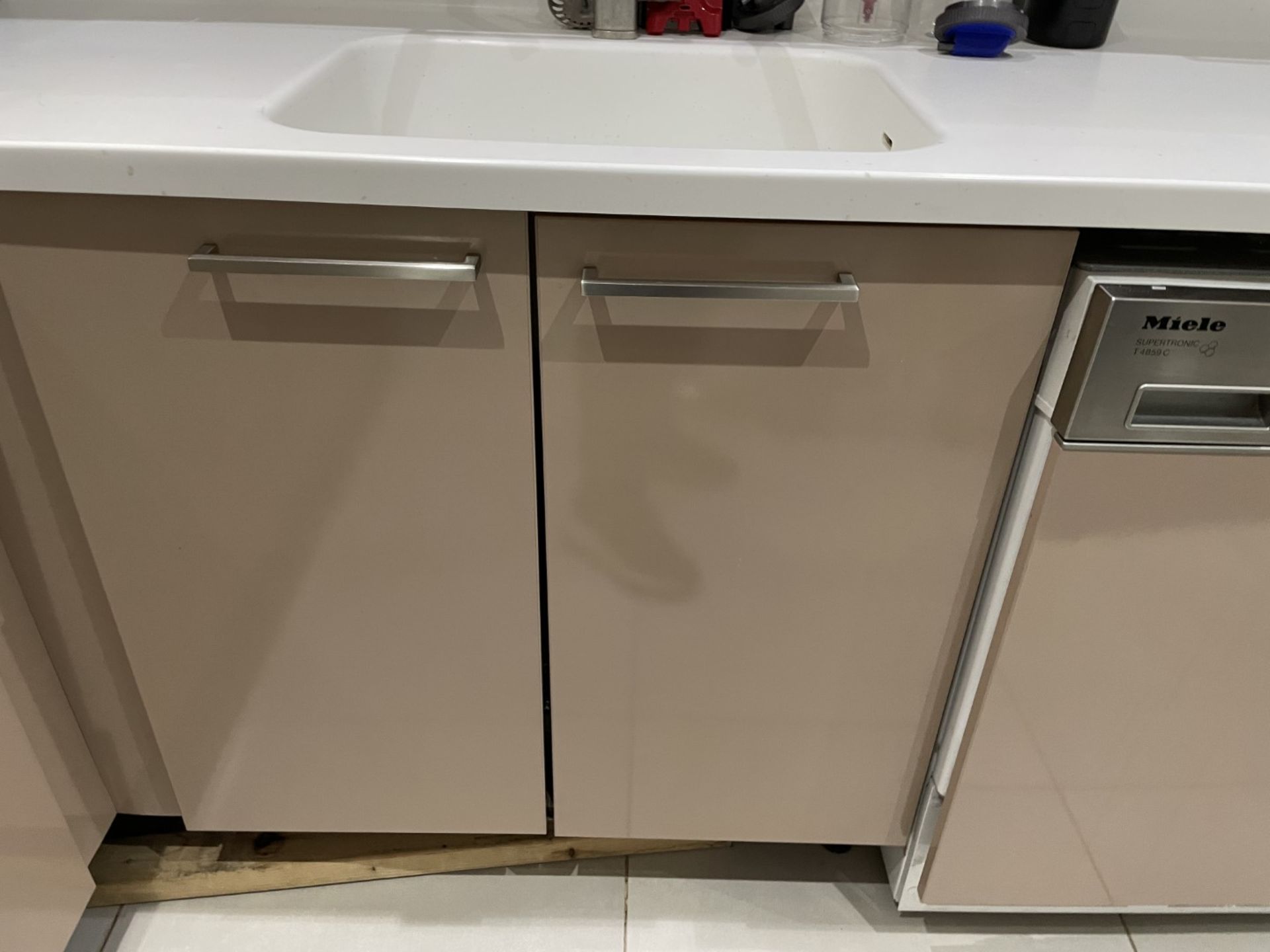 1 x Stunning Siematic S2 Luxury Kitchen with Gaggenau Appliances, from a Multimillion Pound Mansion - Image 17 of 99