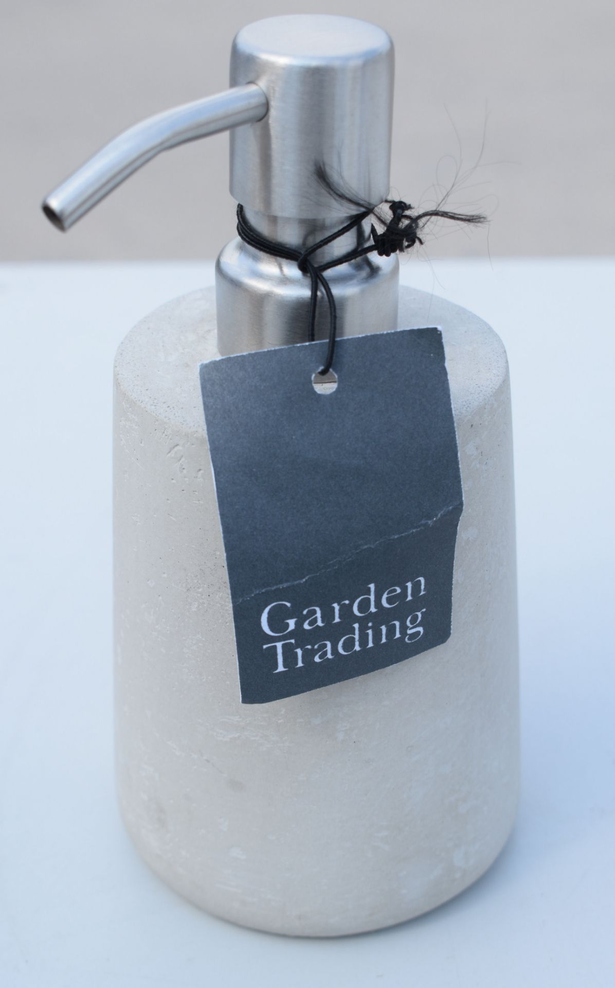 1 x Novello Towel Ring In Brushed Nickel & 1 X Westwell Soap Pump - Ref: GTC768/GTCC19 - CL1017 - - Image 5 of 11