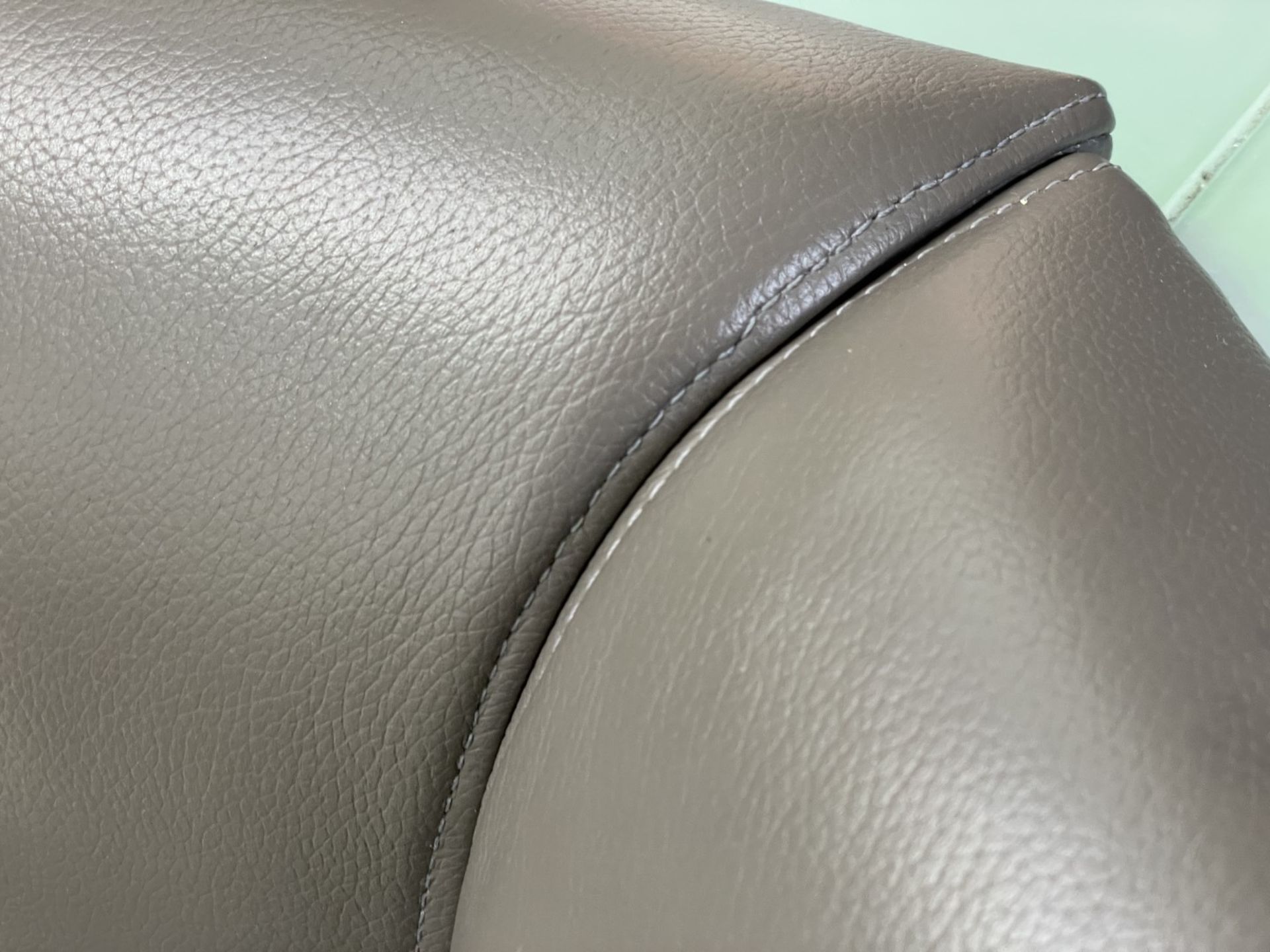 1 x Stunning Siematic S2 Luxury Kitchen with Gaggenau Appliances, from a Multimillion Pound Mansion - Image 44 of 99