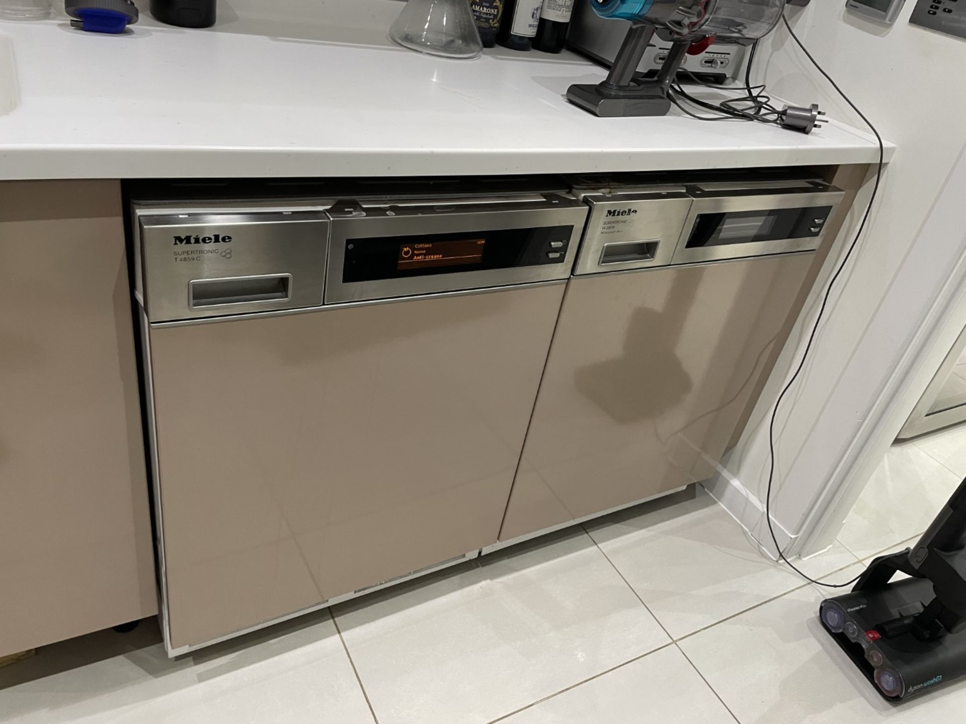 1 x Stunning Siematic S2 Luxury Kitchen with Gaggenau Appliances, from a Multimillion Pound Mansion - Image 62 of 99