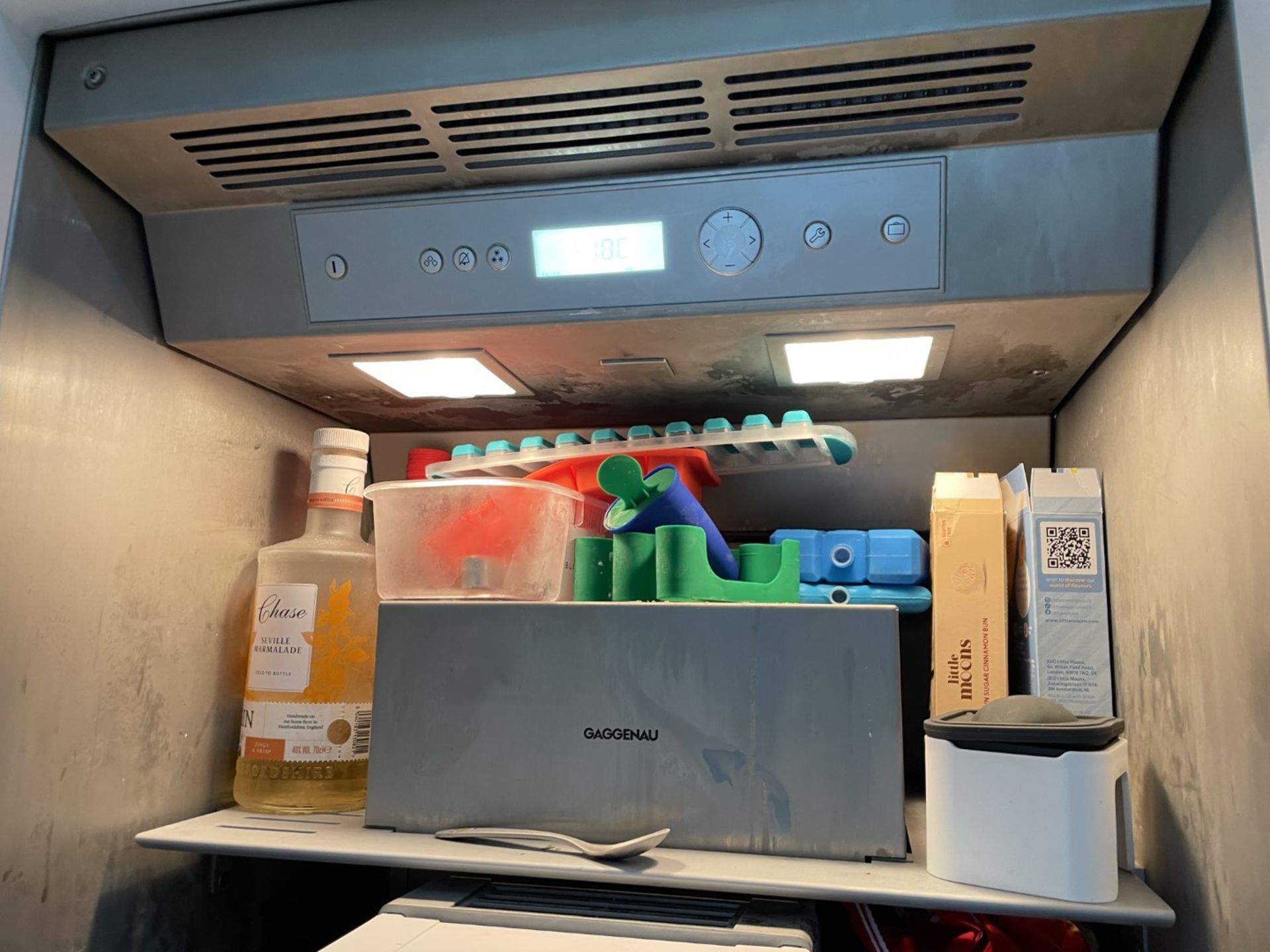 1 x Stunning Siematic S2 Luxury Kitchen with Gaggenau Appliances, from a Multimillion Pound Mansion - Image 3 of 99