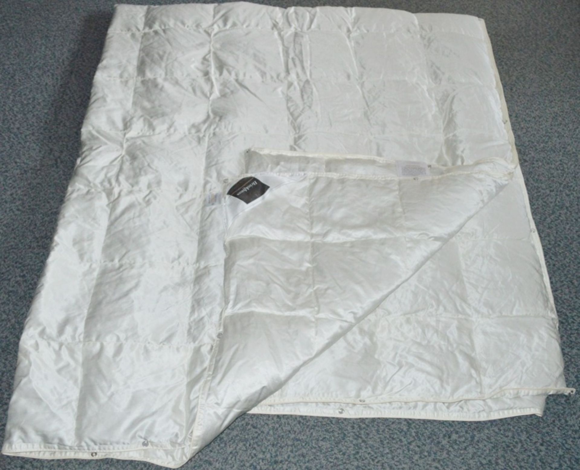 1 x BRINKHAUS Arctic Duck Down & Satin Superking 4.5 Tog Duvet, 260 x 220 - Original Price £3,499 - Image 15 of 16