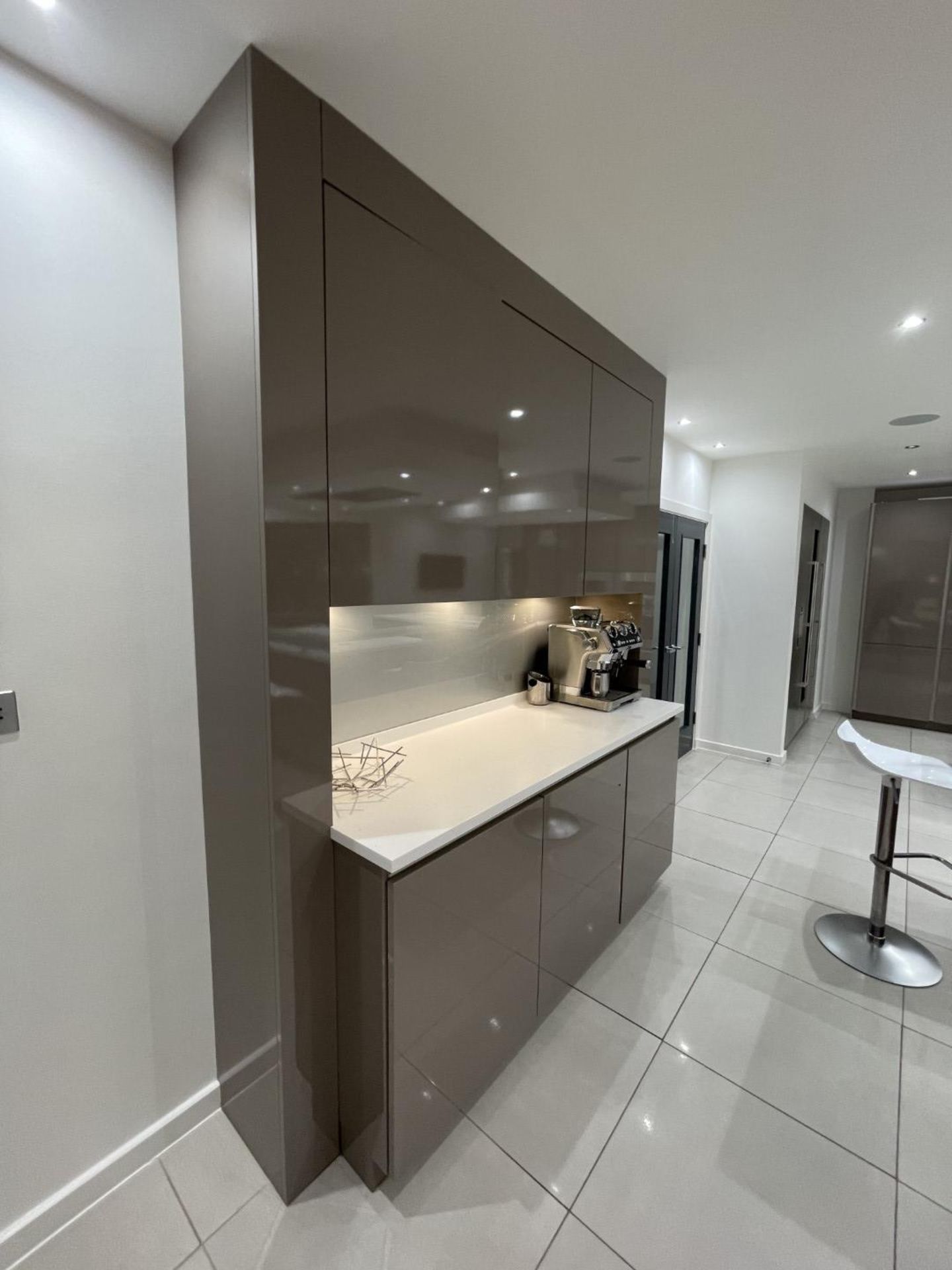 1 x Stunning Siematic S2 Luxury Kitchen with Gaggenau Appliances, from a Multimillion Pound Mansion - Image 69 of 99