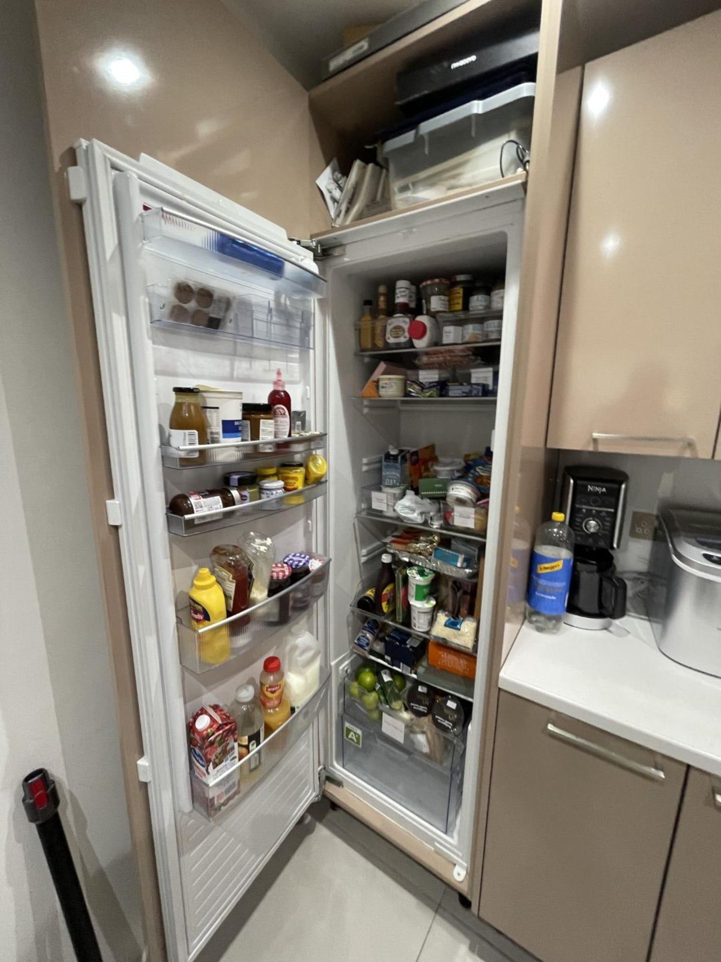 1 x Stunning Siematic S2 Luxury Kitchen with Gaggenau Appliances, from a Multimillion Pound Mansion - Image 27 of 99