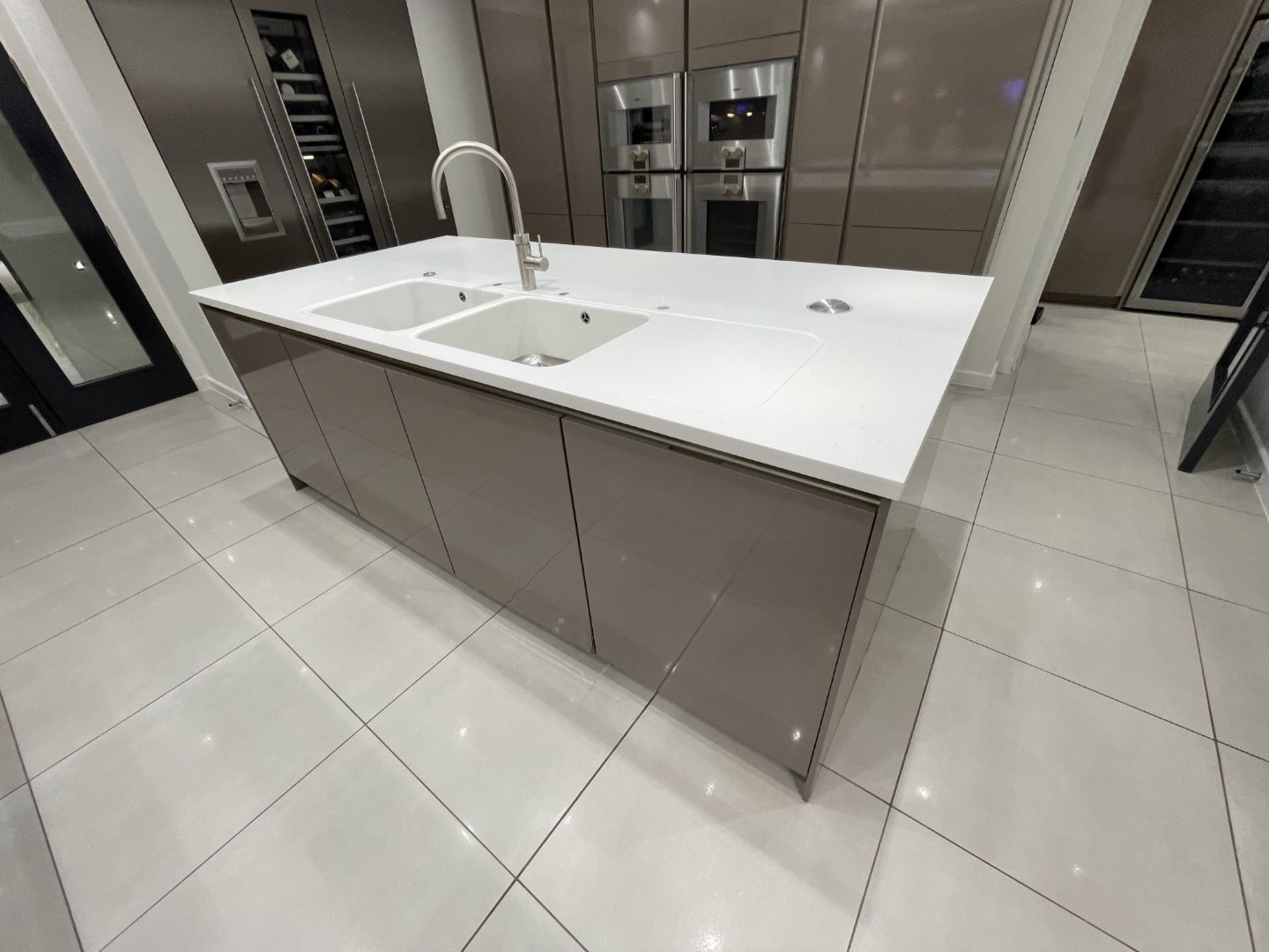 1 x Stunning Siematic S2 Luxury Kitchen with Gaggenau Appliances, from a Multimillion Pound Mansion - Image 20 of 99
