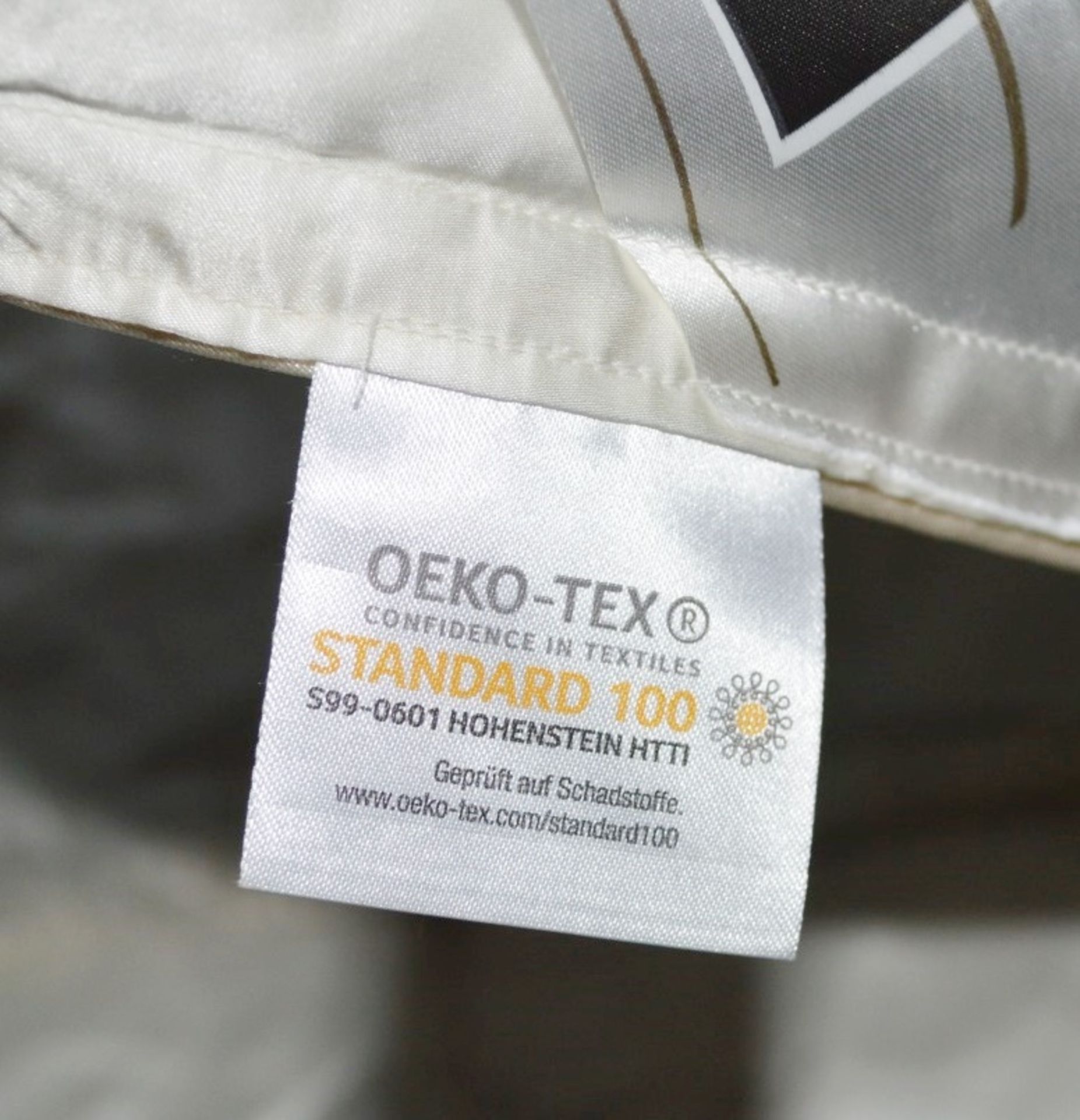 1 x BRINKHAUS Arctic Duck Down & Satin Superking 4.5 Tog Duvet, 260 x 220 - Original Price £3,499 - Image 11 of 16