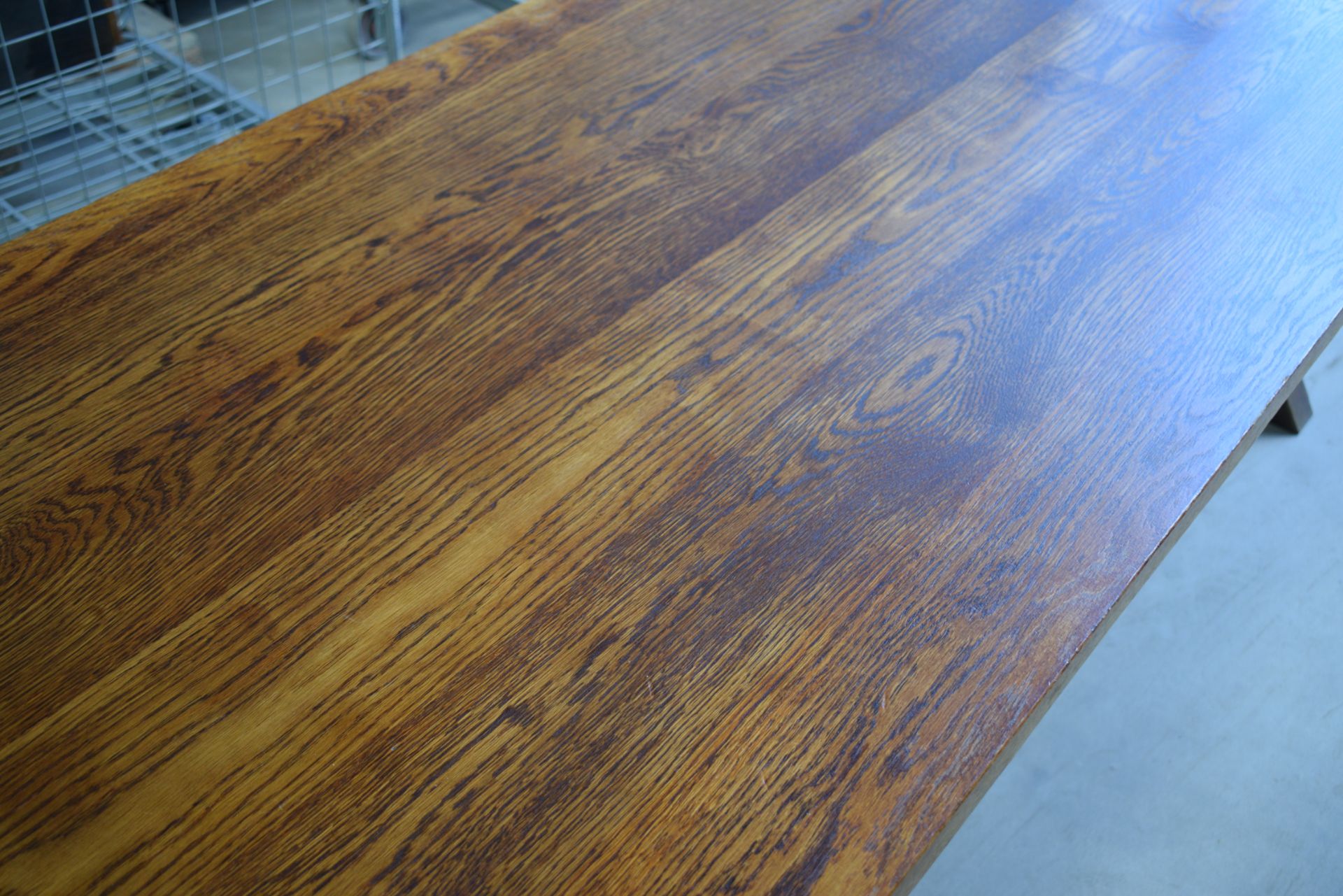 1 x Solid Oak 3m Refectory Dining Table with Cross Leg Base - Beautifully Grained Rectangular Table - Image 8 of 15