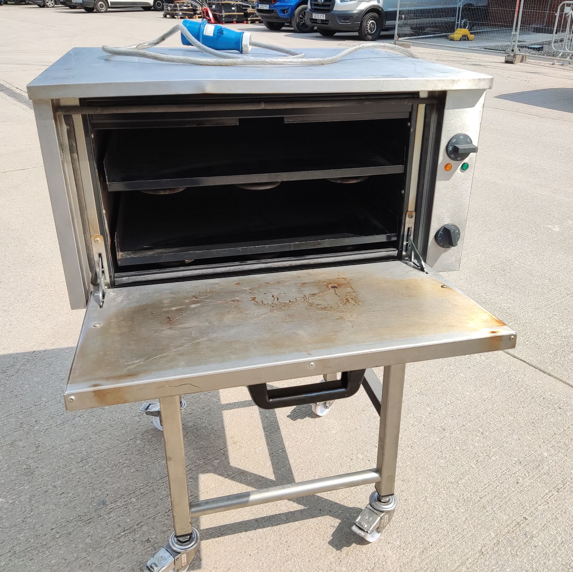 1 x LINCAT Panache Countertop Pizza Oven - Model Po89 - Single Phase - RRP £1,745.00 - Image 9 of 23