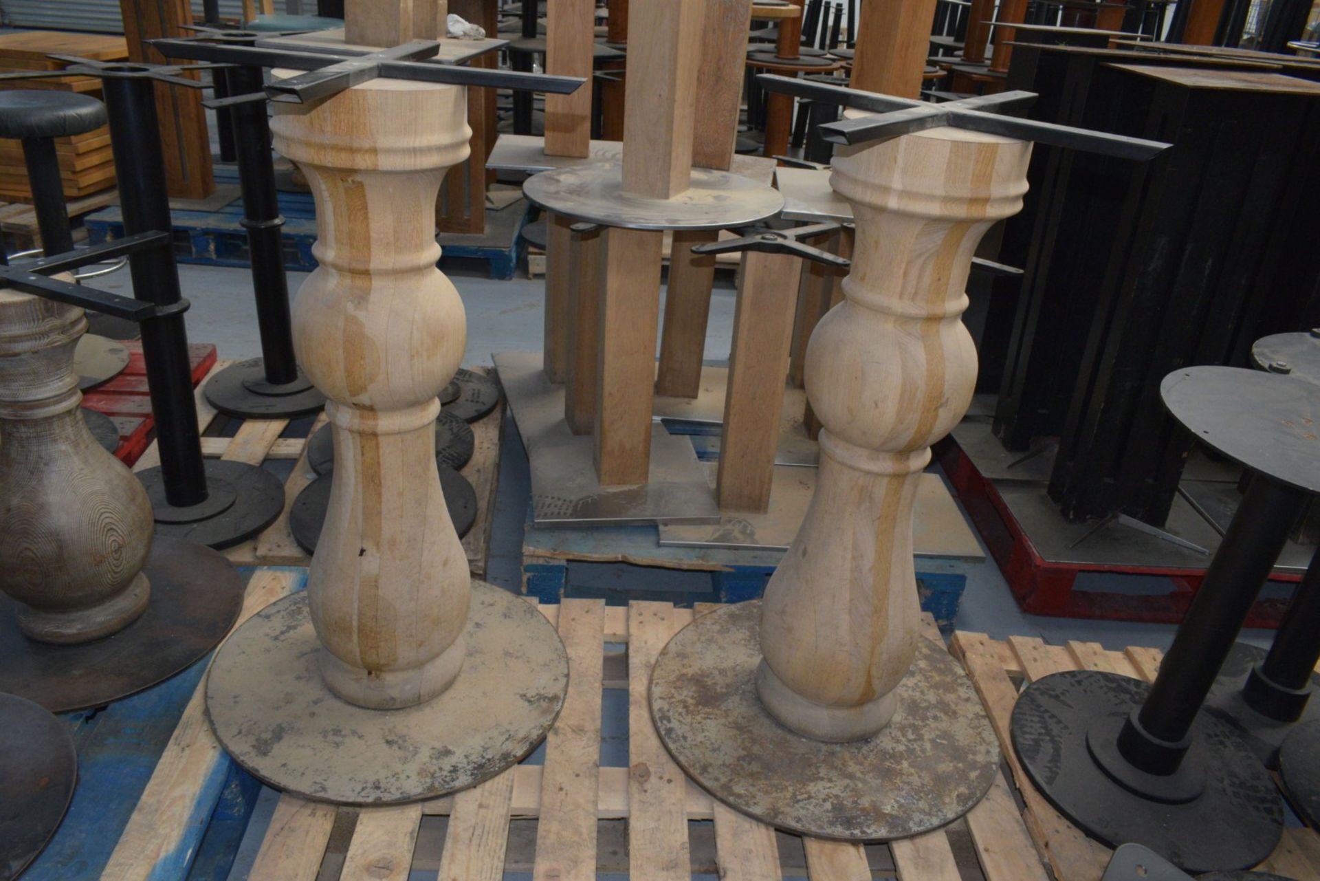 2 x Large Pedestals for Bar Tables Featuring Natural Wooden Columns - Dimensions: H106cm with a 60cm - Image 2 of 12