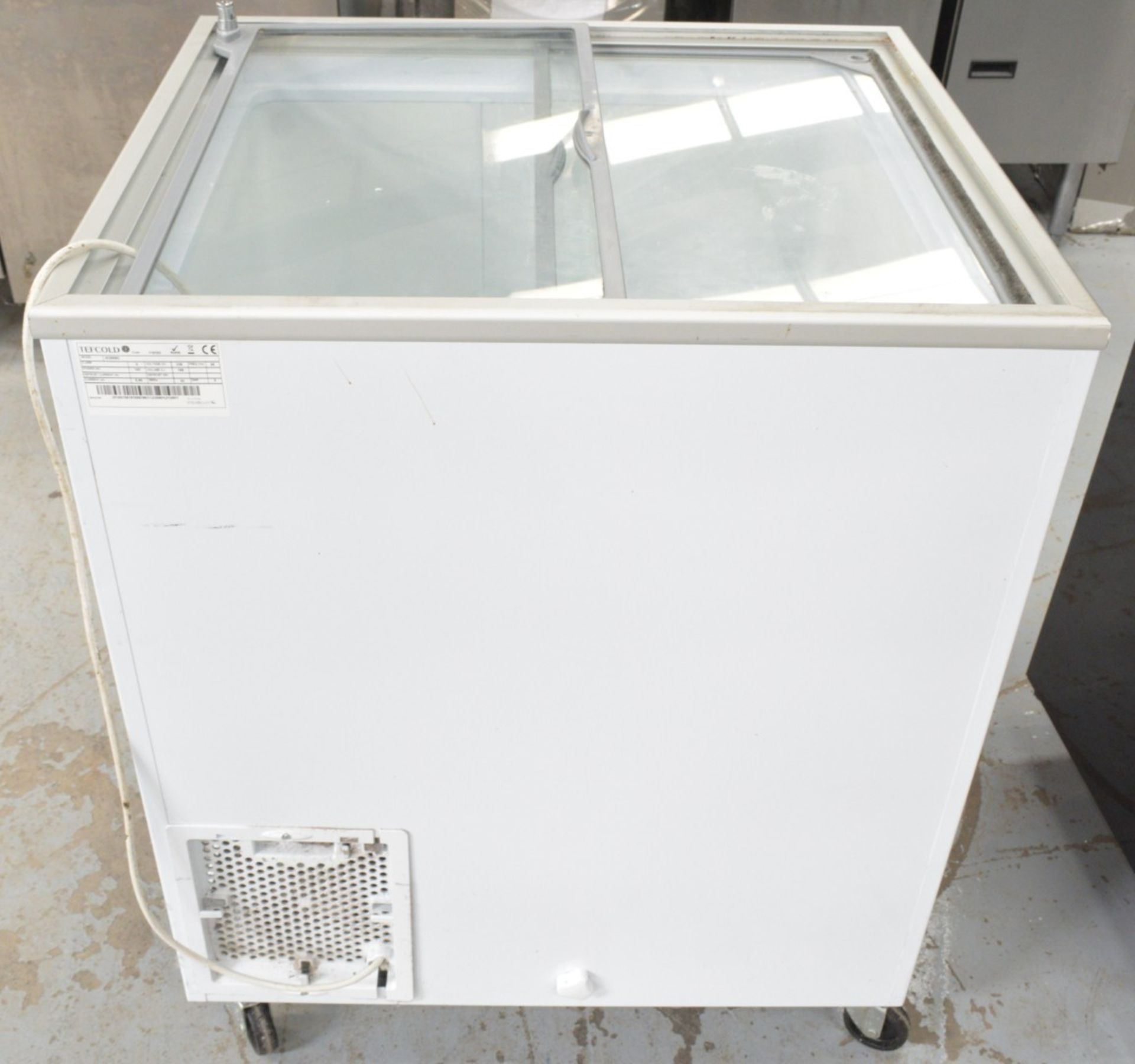 1 x Tefcold IC200SC Ice Cream Chest Freezer - Dimensions: H90 x W72 x D63 cms - Image 2 of 5