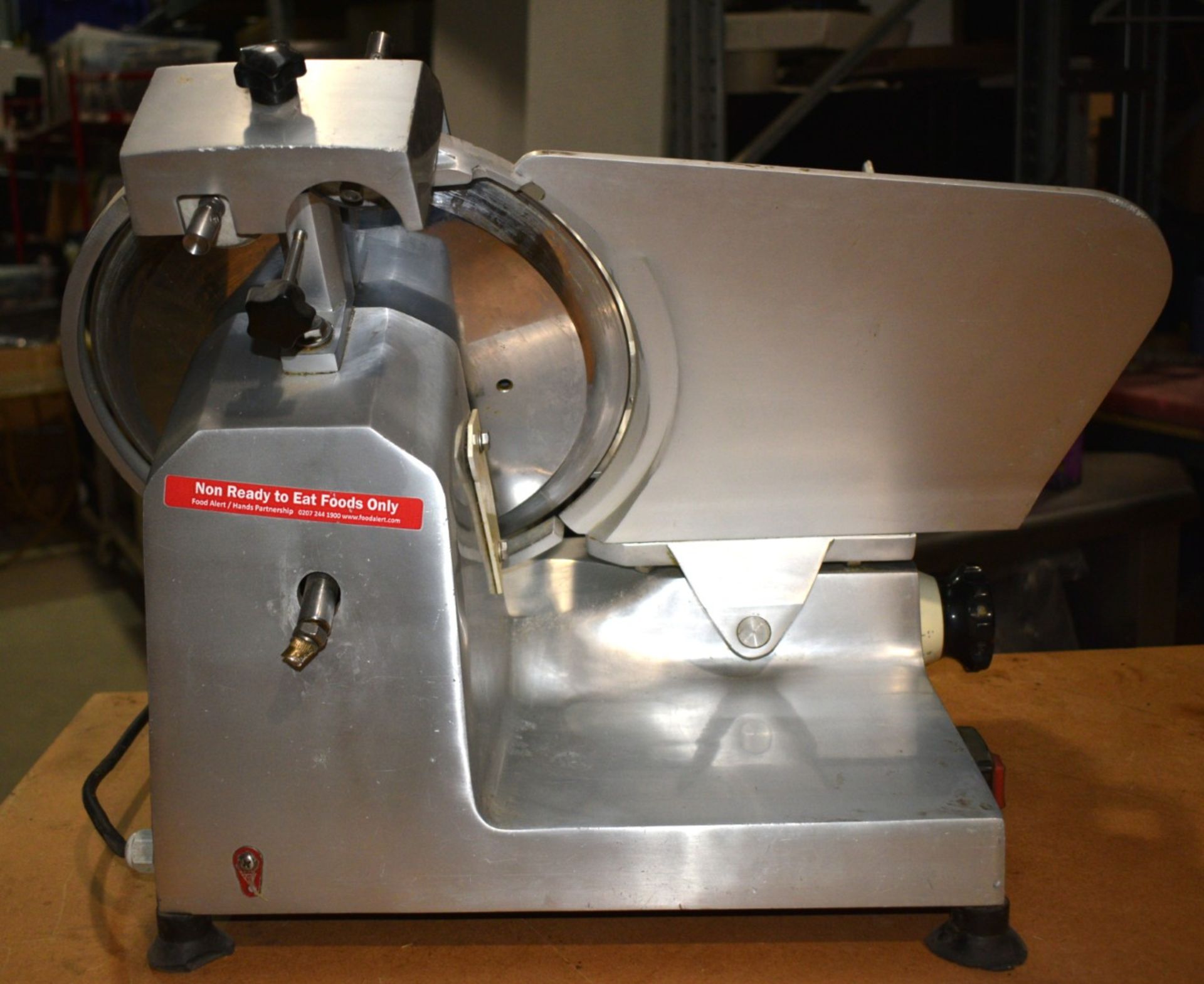 1 x Buffalo 12 Inch Deli Meat Slicer - 240v - Ref: DNW330 - CL011 - Location: Altrincham WA14 - Image 4 of 6