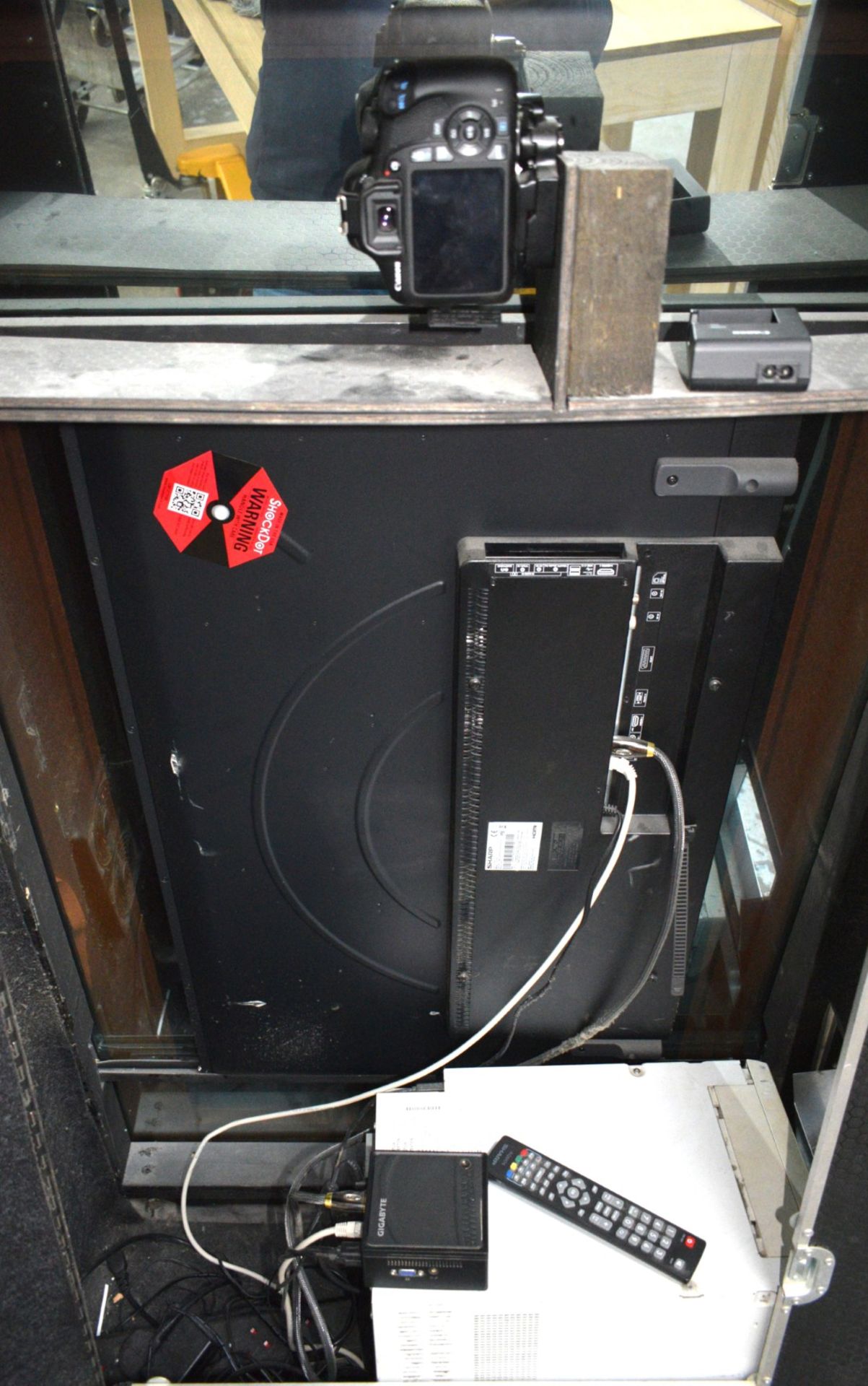 1 x Selfie Photo Booth - Features a Canon EOS 1300D DSLR Camera, Speaker, Gigabyte Mini Computer - Image 16 of 23