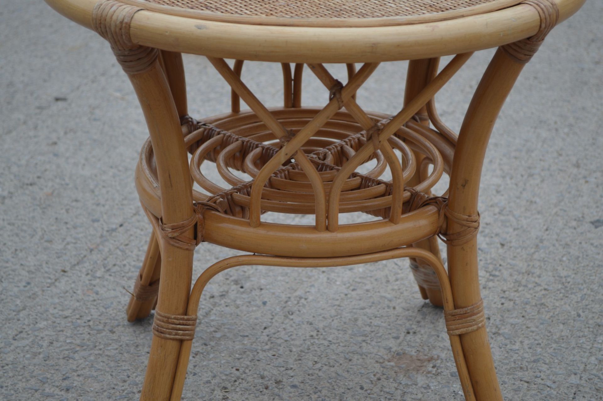 1 x Small Rattan Conservatory Side Table - Dimensions: H55 x W55 x D55 cms - Image 5 of 10