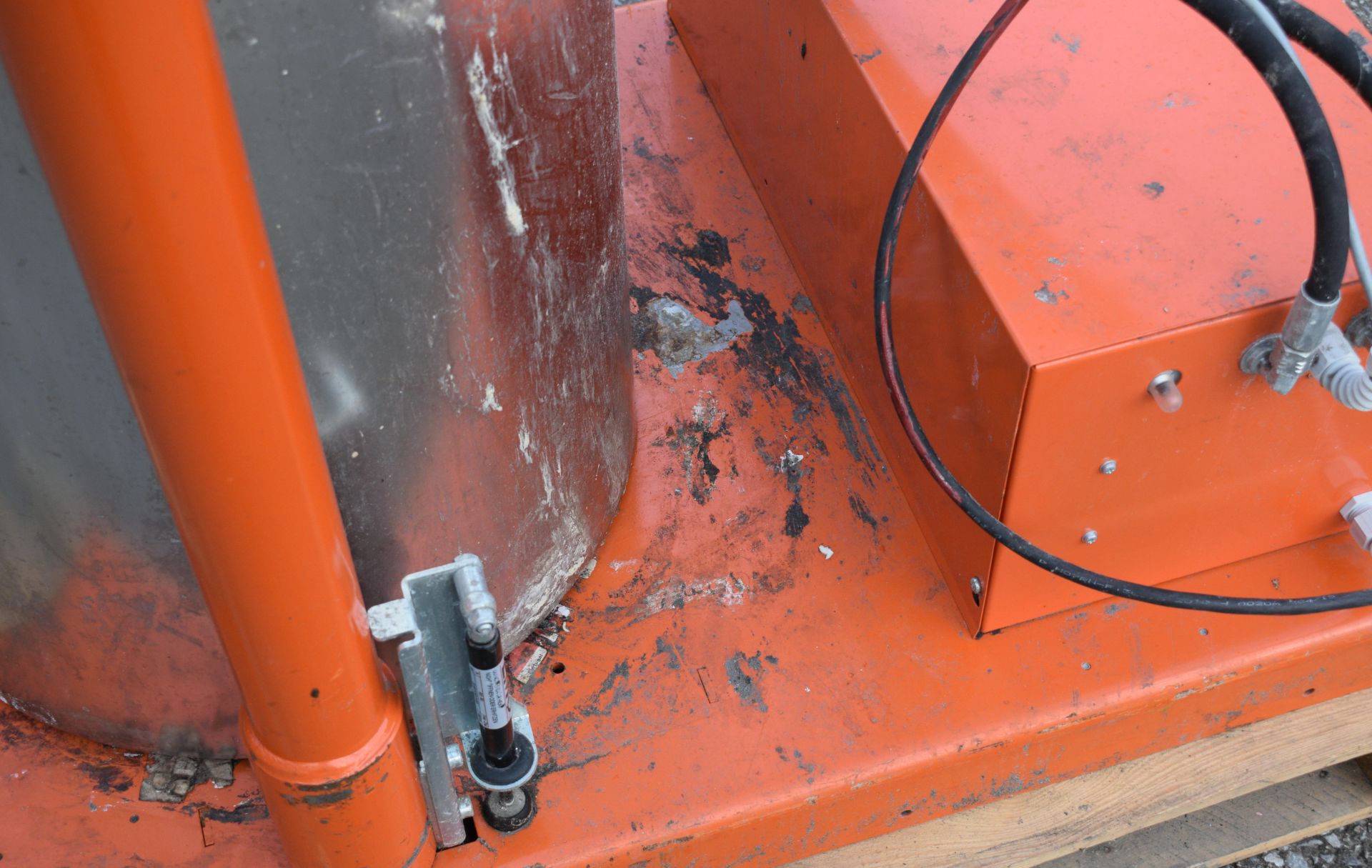 1 x ORWAK 5030 In-Bag Waste Compactor - Image 11 of 14