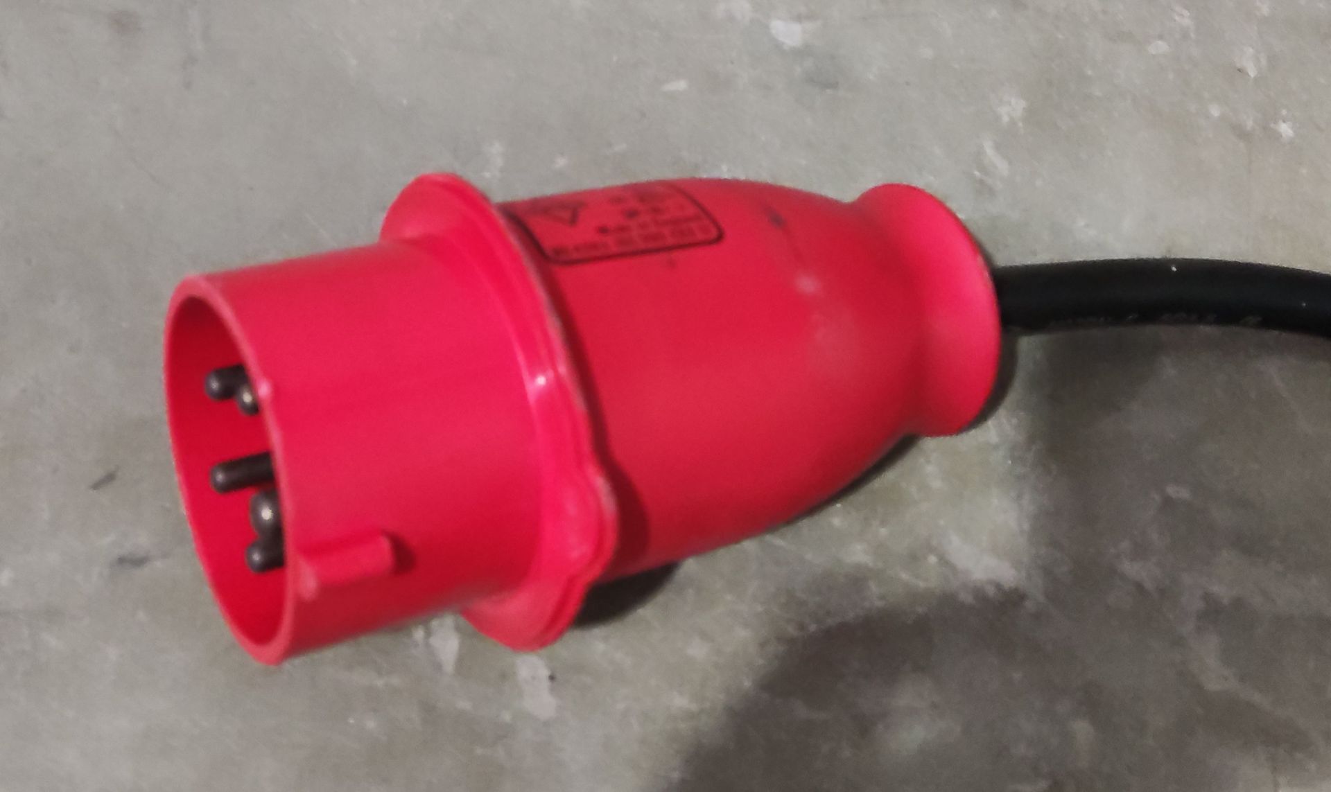 1 x MOFFAT 3 Phase Pie Warmer Cabinet / Hot Cupboard - H142 x W60 x D70 cms - Image 6 of 16