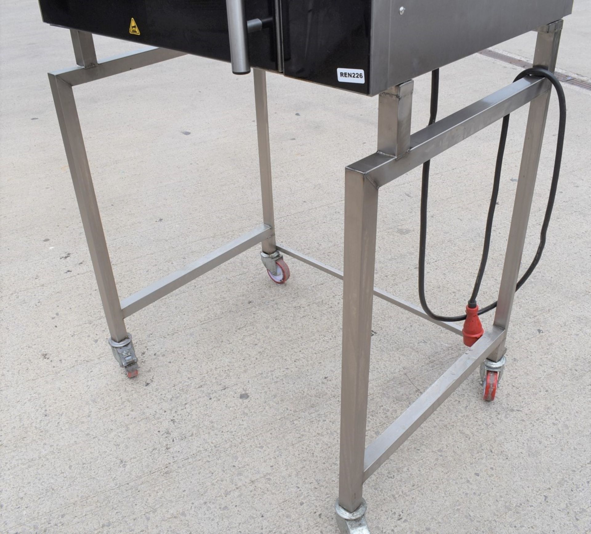 1 x Frijado Chicken Rotisserie Programmable Oven With Stand - 3 Phase Electric Power - Model: TDR 8P - Image 5 of 20