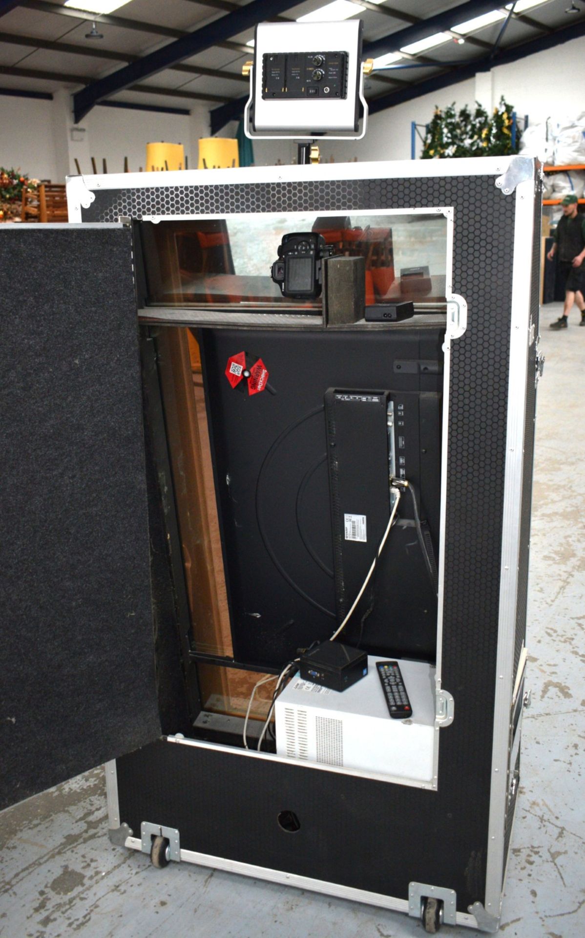 1 x Selfie Photo Booth - Features a Canon EOS 1300D DSLR Camera, Speaker, Gigabyte Mini Computer - Image 10 of 23