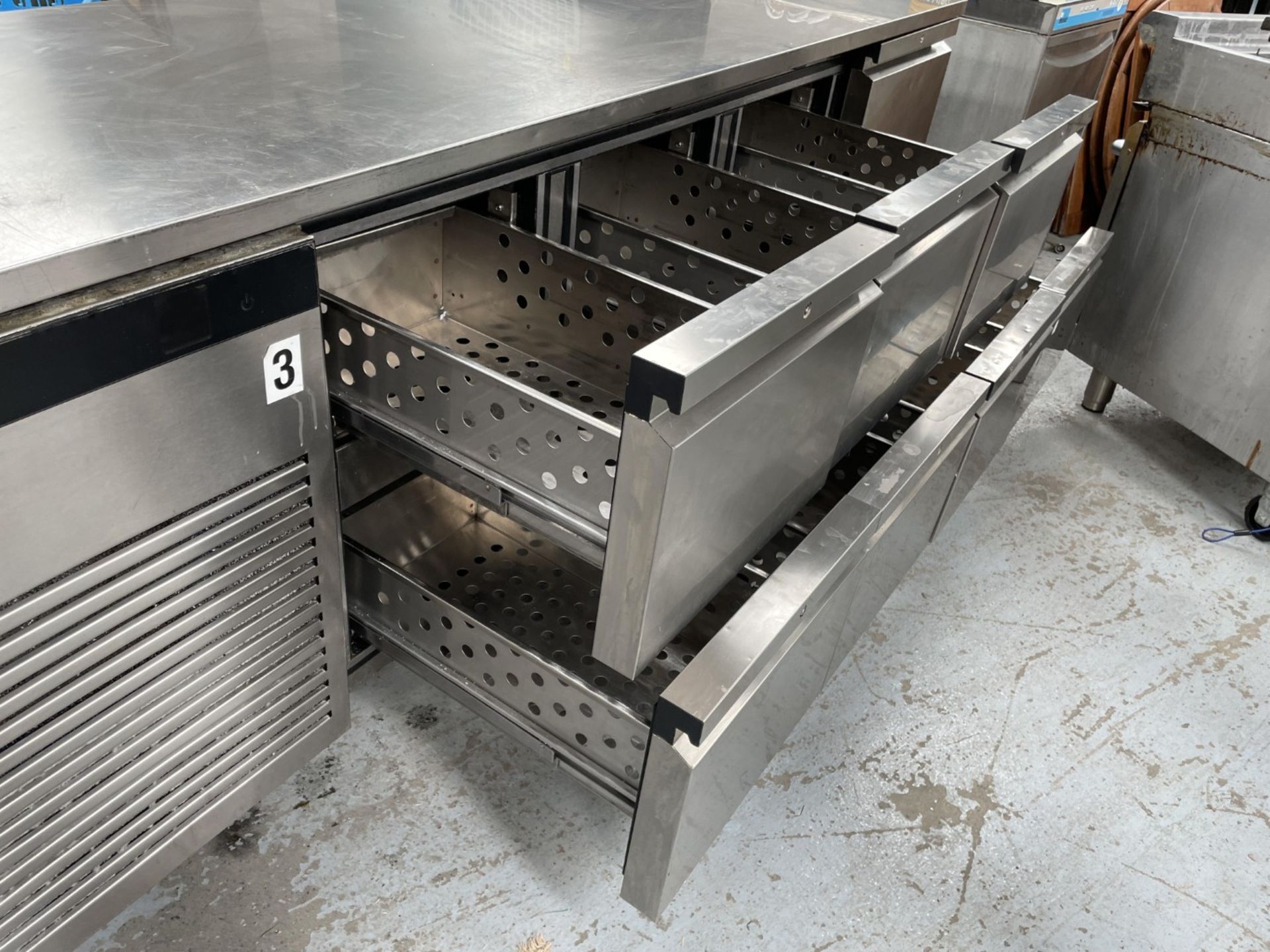 1 x Foster Eco Pro G2 Countertop Eight Drawer Refrigerator - Dimensions: H86 x W231.5 x D70 cms - Image 12 of 21