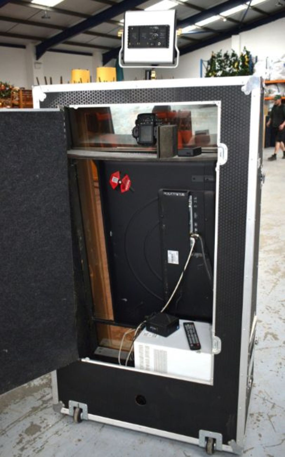 1 x Selfie Photo Booth - Features a Canon EOS 1300D DSLR Camera, Speaker, Gigabyte Mini Computer - Image 20 of 23