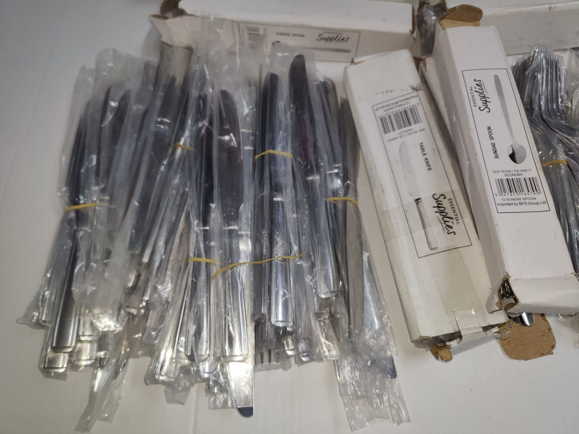 1 x Large Collection of Essential Supplies Cutlery - Includes 210 x Knives, Forks and Spoons - New - Image 3 of 7