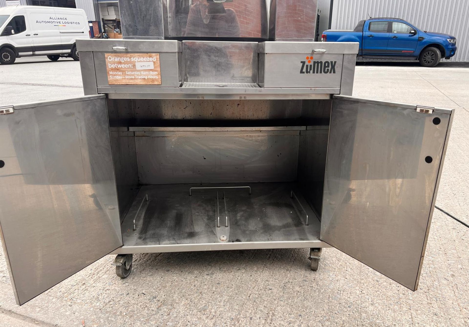 1 x Zumex Speed S plus Self-Service Podium Juicer - Image 18 of 22