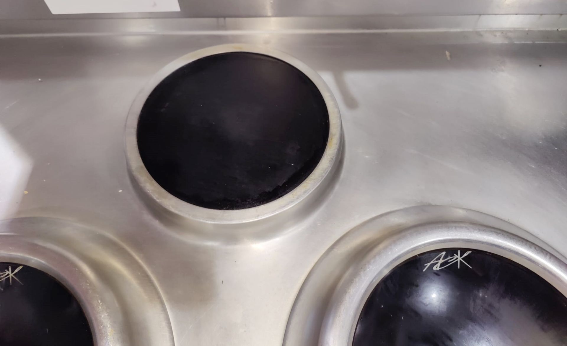 1 x ACK Manufacturing INDUCTION WOK For Commercial Kitchens - Dimensions: H83 x W218 x D97 cms - Image 8 of 20