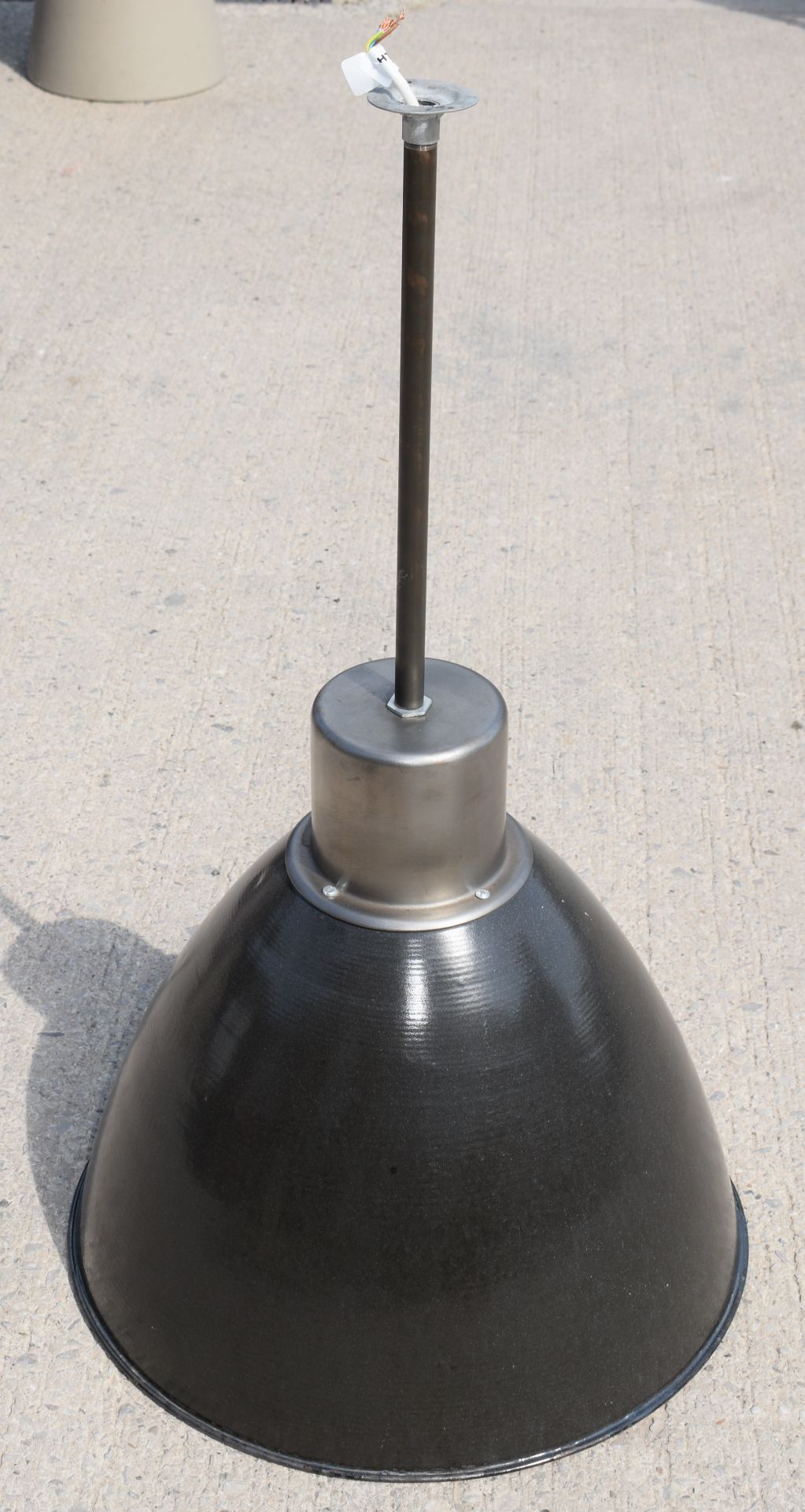 1 x Industrial Factory Suspended Ceiling Light Featuring an Enamel Finish - Dimensions: H53/120