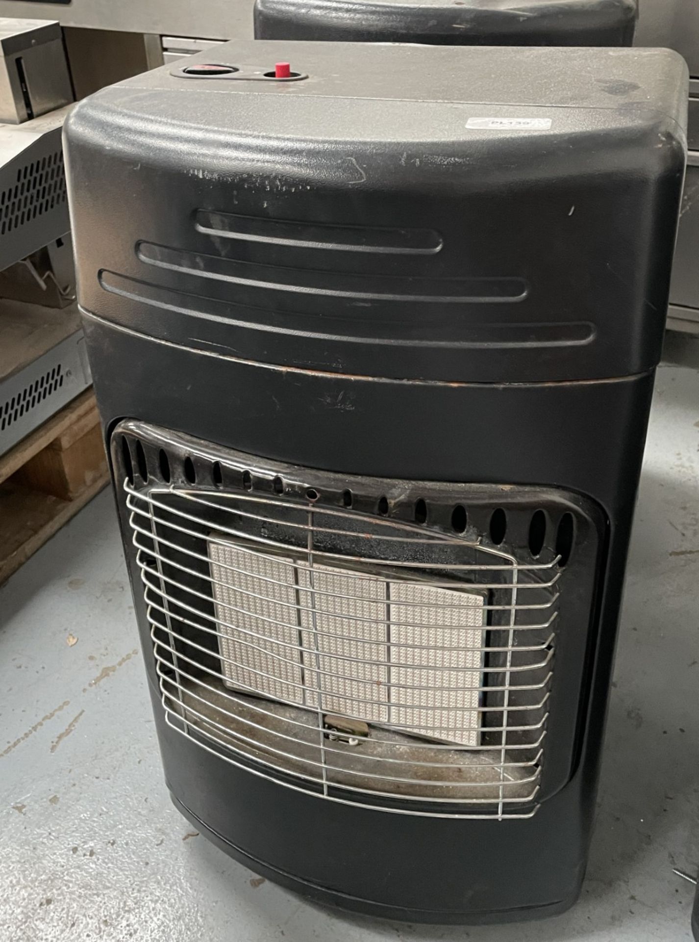 2 x Blyss IG63 4.2kW Gas Heaters - Freestanding Portable Design - Image 10 of 12