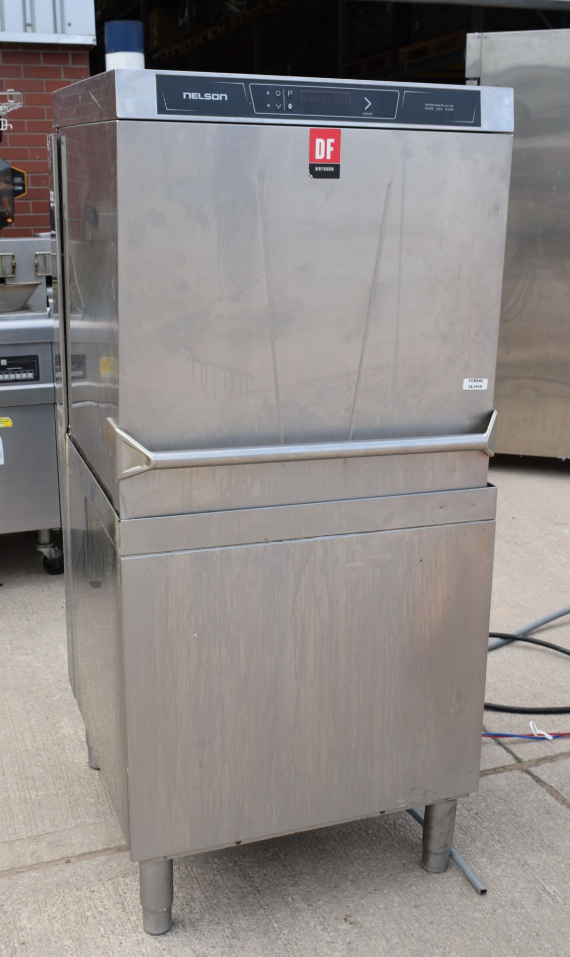 1 x Nelson Commercial Passthrough Dishwasher - Type 4004-16 - 3 Phase - Made in Italy