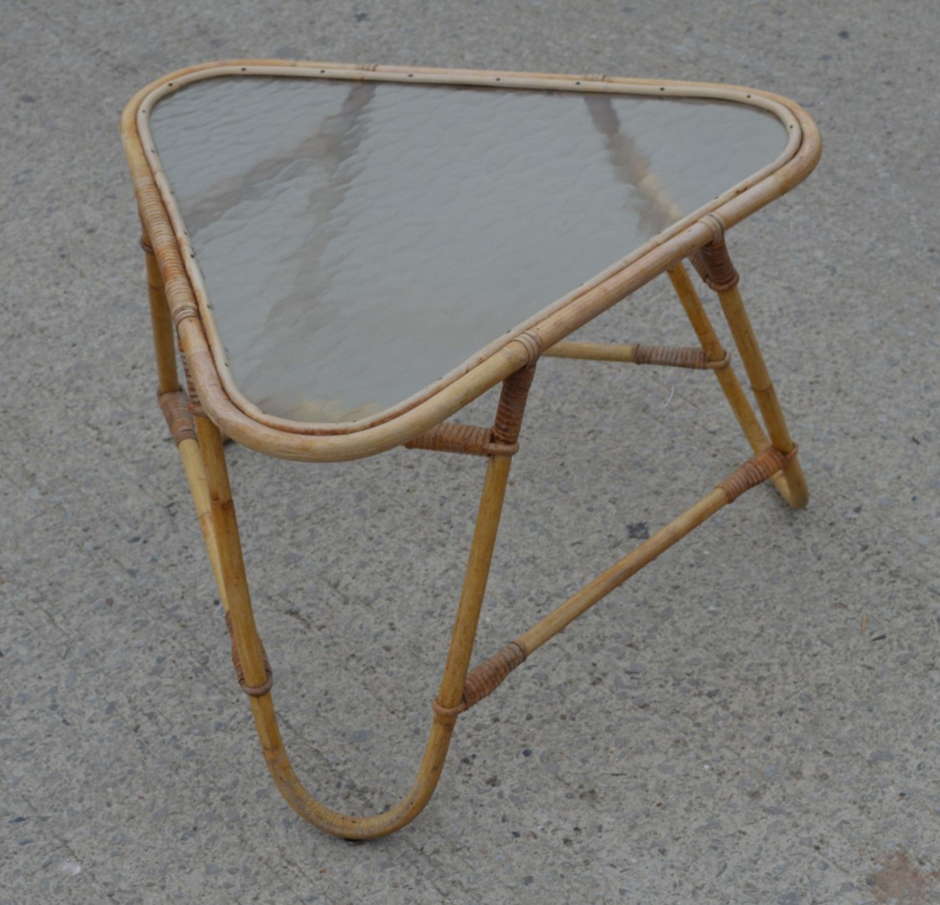 1 x Small Triamgular Rattan Conservatory Side Table with Glass Top - Dimensions: H43 x W54 x D69 cms - Image 7 of 7
