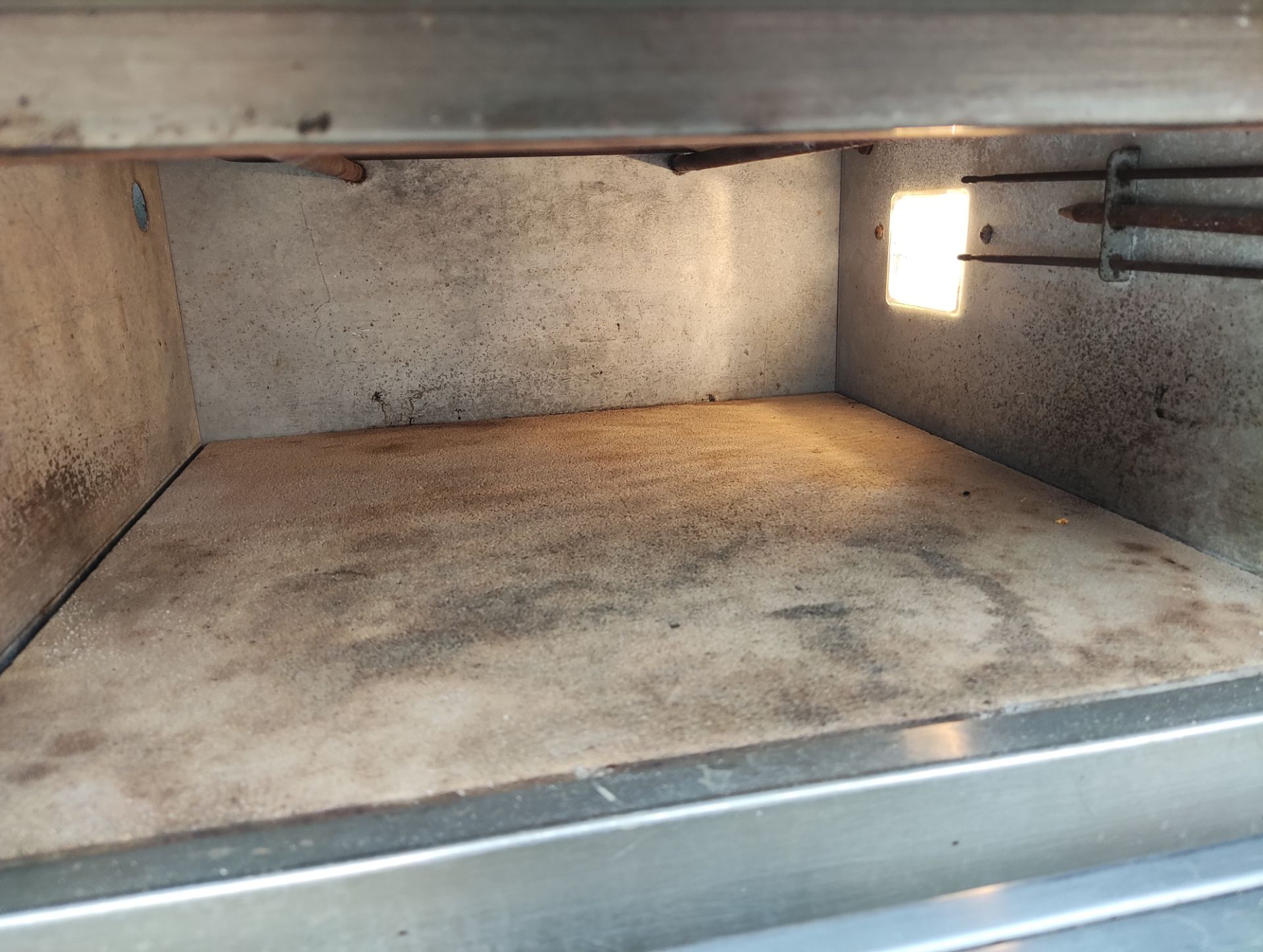 1 x Cuppone TZ420/1M Single Deck Stackable Pizza Oven - RRP £2,015 - Dimensions: H38.5 x W70 x D56cm - Image 2 of 15