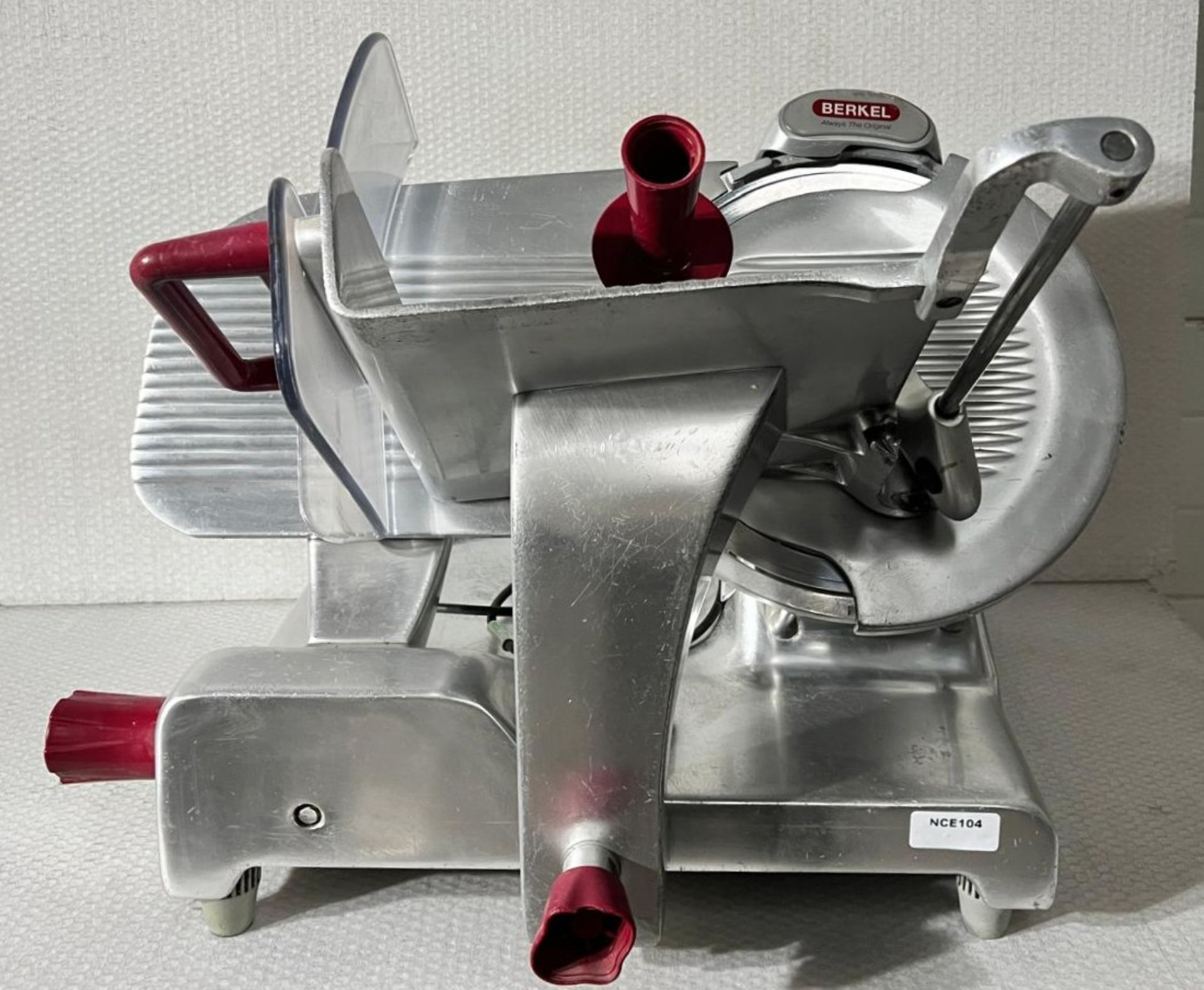 1 x Berkel Commercial 12 Inch Deli Meat Slicer - Suitable for Butchers or a Deli - Dimensions: H50 x - Image 2 of 6
