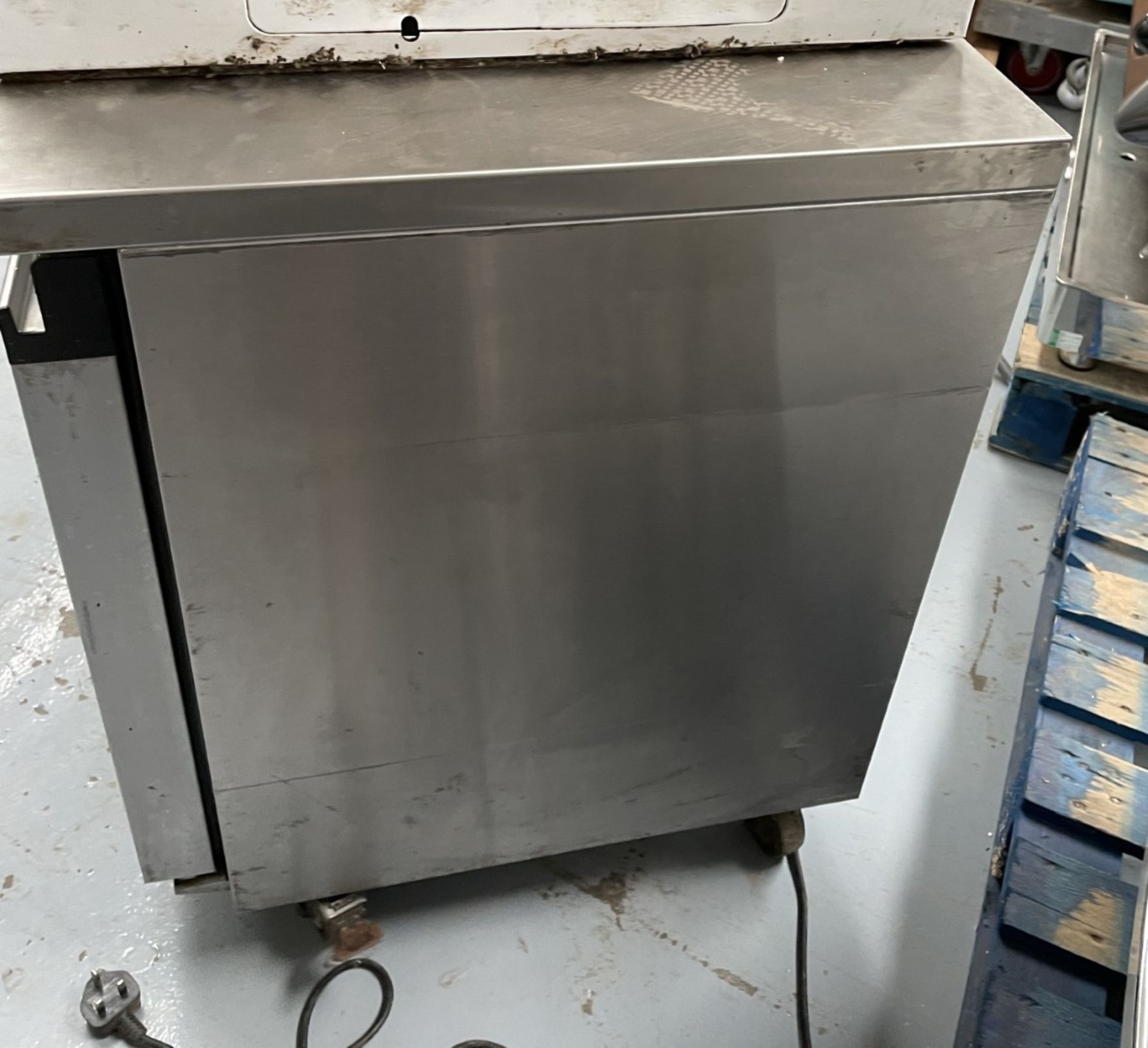 1 x Precision Two Door Countertop Preparation Fridge - Model MCU211 - 240v - Image 6 of 16