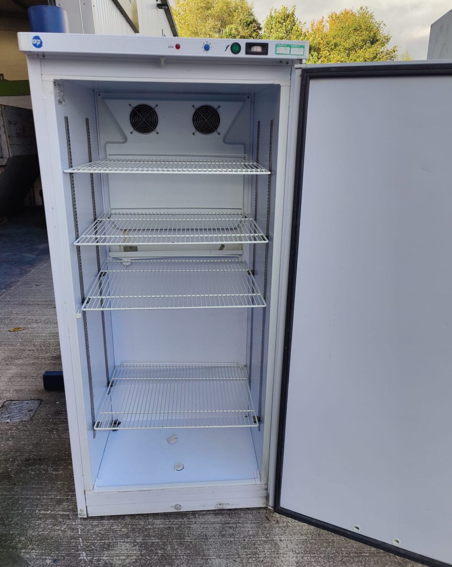 1 x Iarp AB500PV Upright Single Door Commercial Refridgerator - Dimensions: H170 x W77 x D72 cms - - Image 7 of 13