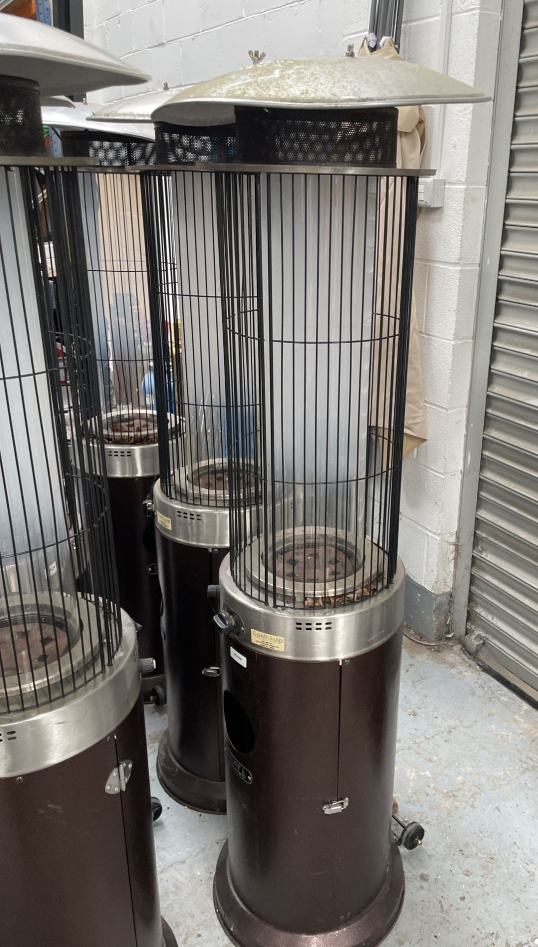 1 x Heat Outdoors Santini Spiral Flame 13.5kW Gas Freestanding Upright Patio Heater - Image 10 of 16