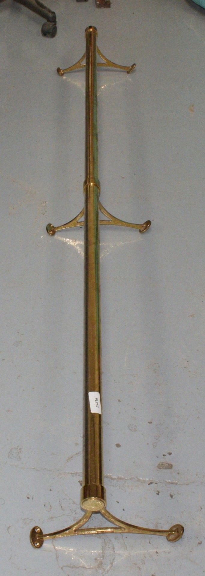 5 x Brass Floor Mounted Foot Rest Bars for Booth Seating - Dimensions: L190 x W22 x D20 cms - Image 6 of 7